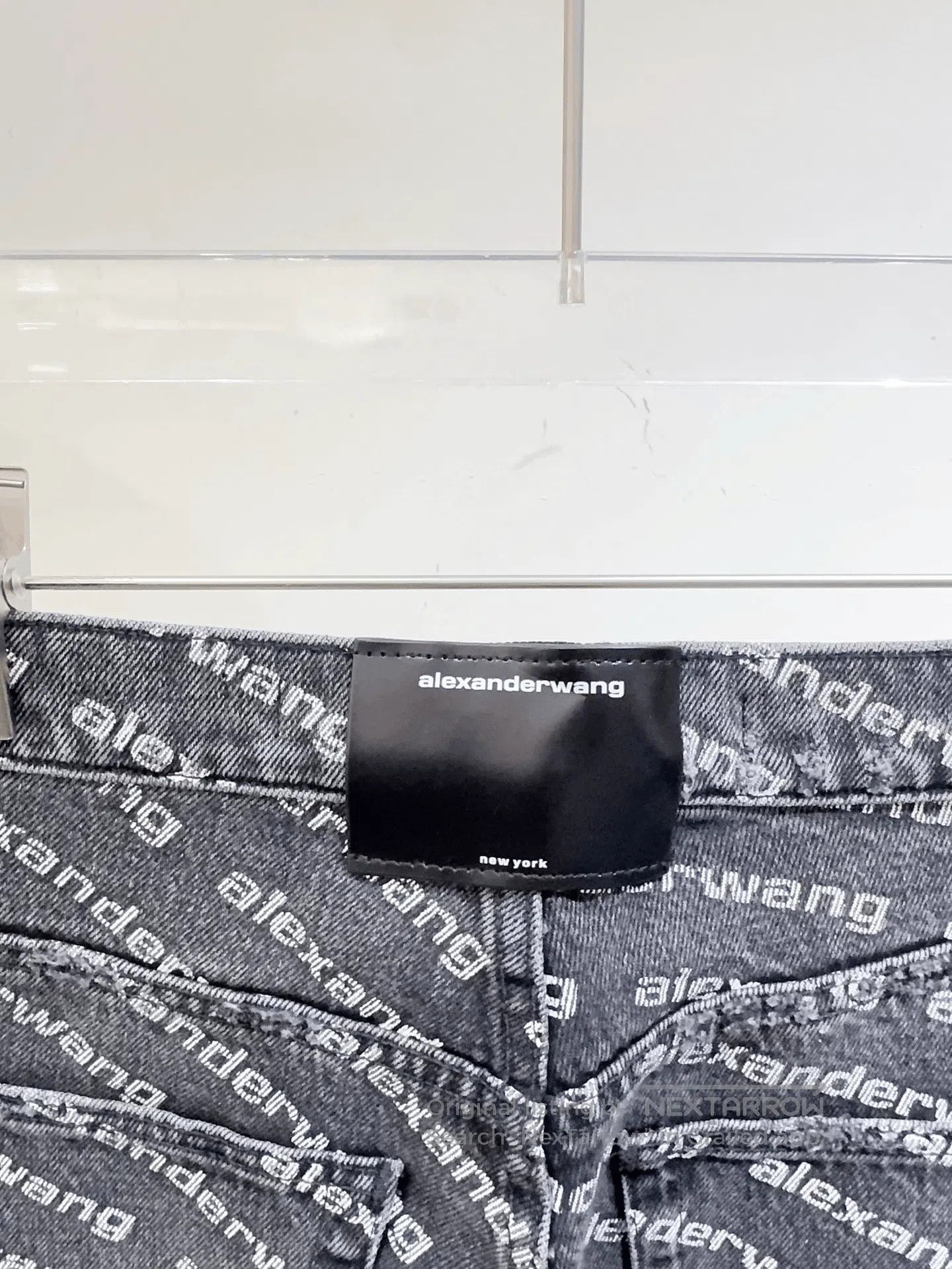 Alexander Wang Alexander Wang Women's Pants. Size 28" / US 6 / IT 42 - 5 Thumbnail