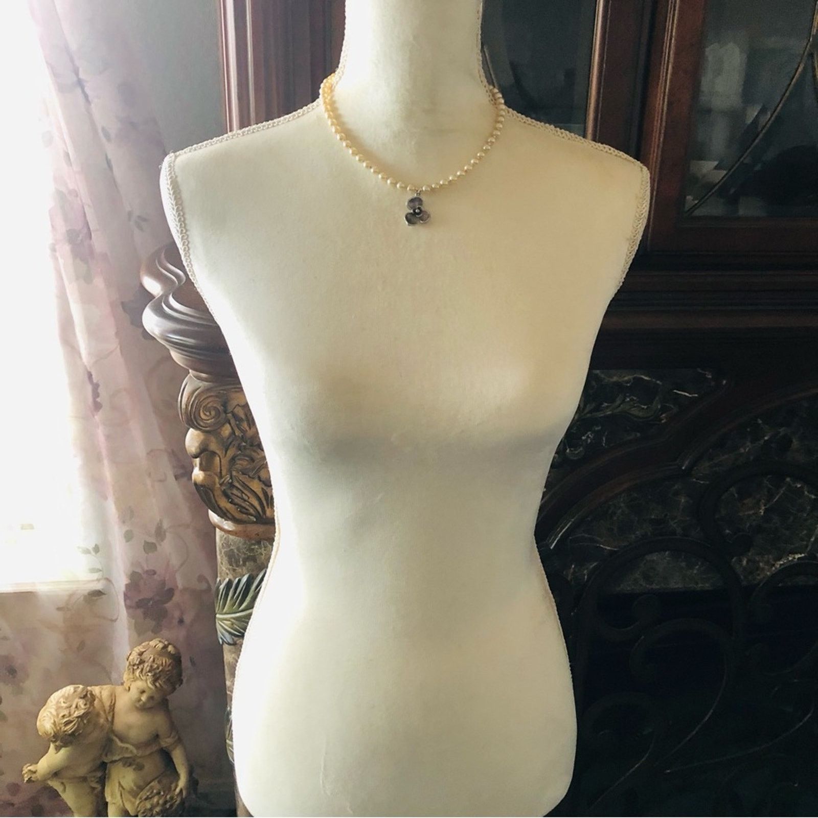Handmade Handcrafted repurpose silver floral Pearl necklace Size ONE SIZE - 6 Thumbnail
