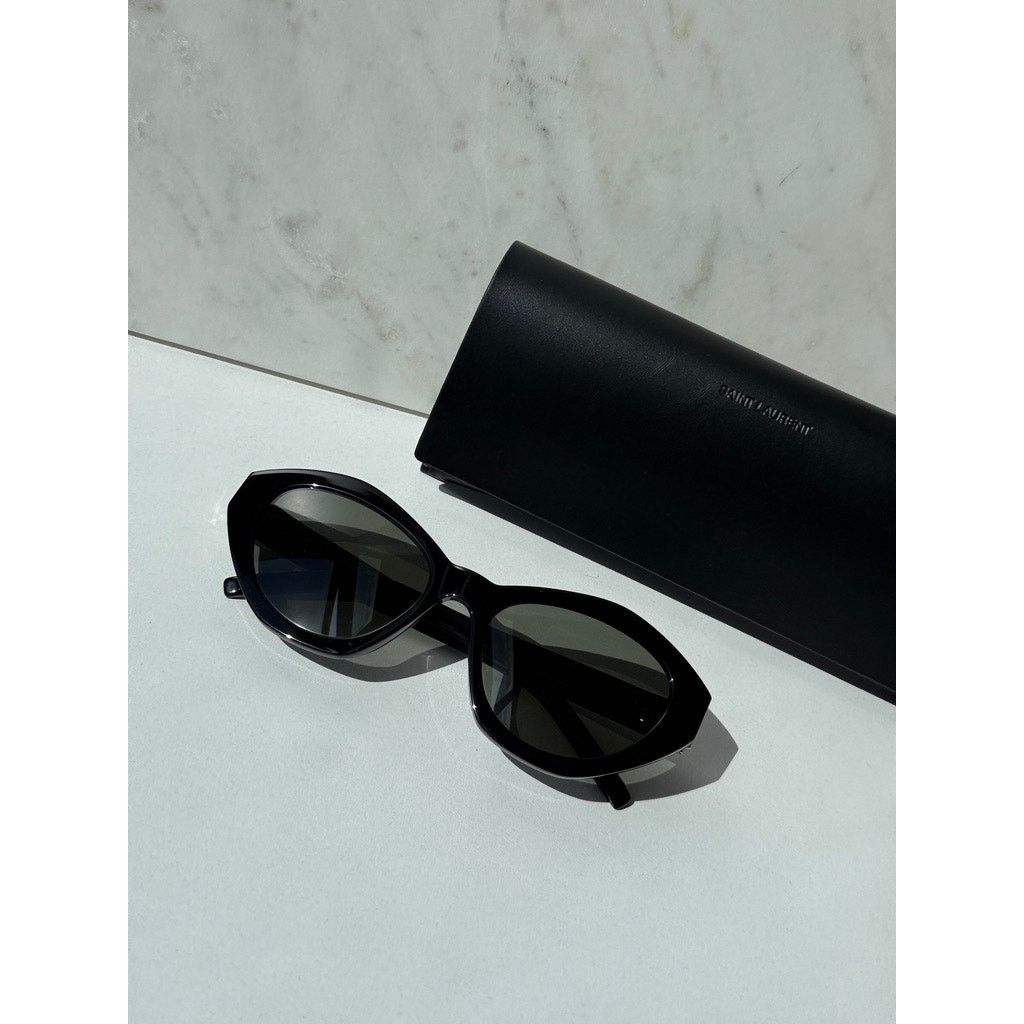 Saint Laurent Paris NEW Saint Laurent SL M60 Black Cat Eye Sunglasses Size ONE SIZE - 4 Thumbnail