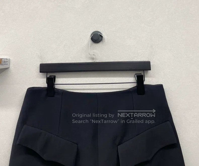 Louis Vuitton Louis Vuitton Solid black skirt Size 41" - 4 Thumbnail