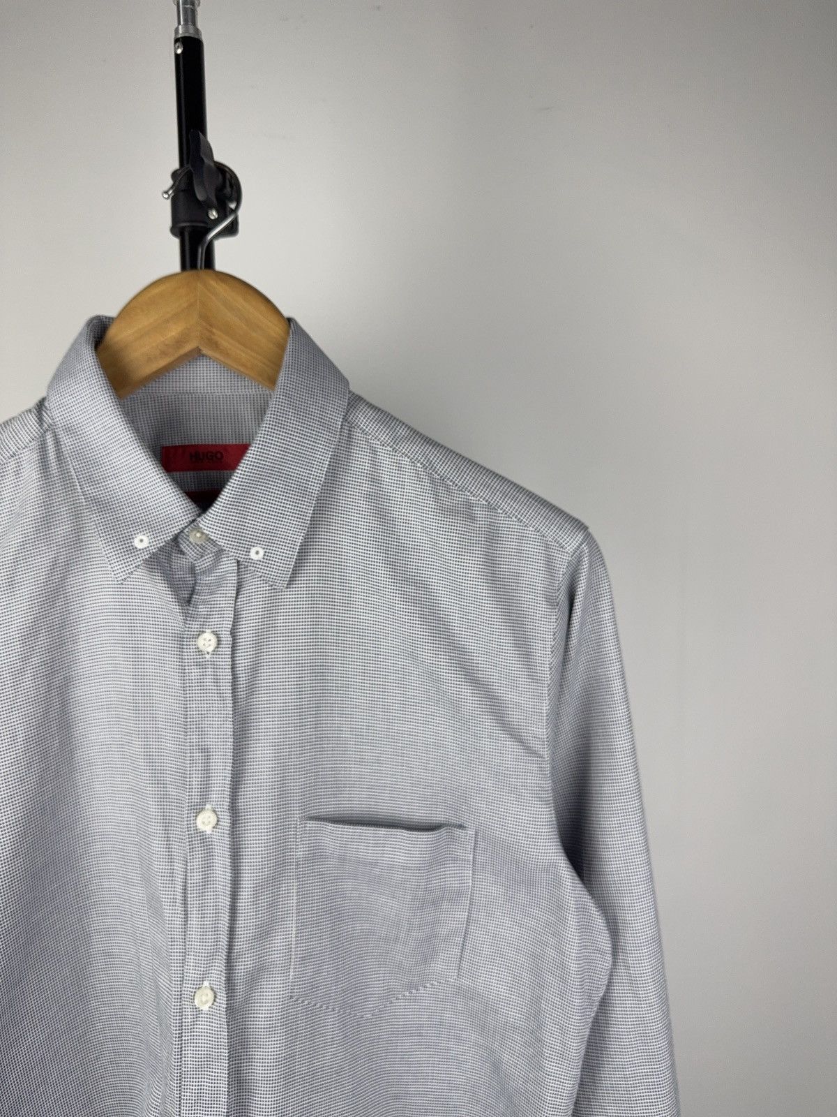 Hugo Boss 00s Luxury Designer Extra Slim Fit Hugo Boss Shirt Size US S / EU 44-46 / 1 - 3 Thumbnail