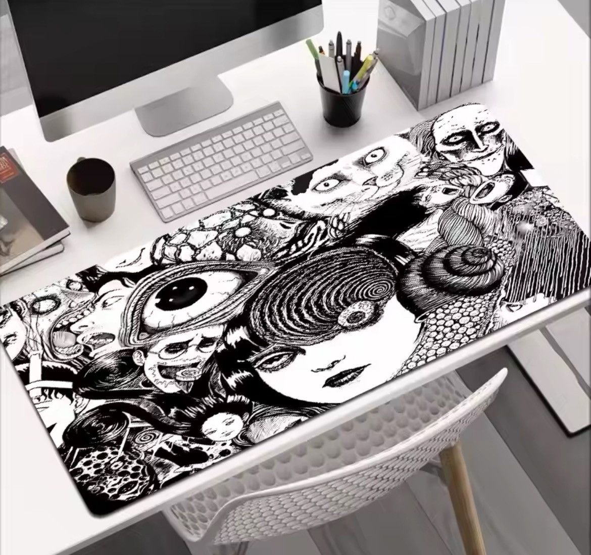 Anime × Japanese Brand × Vintage Anime Junji Ito Anti-slip MousePads Size ONE SIZE - 1 Thumbnail