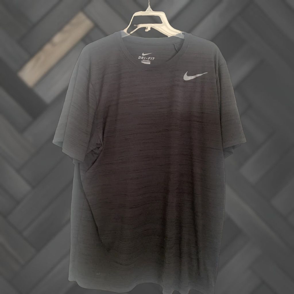 Nike Nike Dri-Fit T-Shirt Short Sleeve Mens XL Dark Gray Athletic Logo Cross Training Running Gym & Training Size US XL / EU 56 / 4 - 1 Thumbnail
