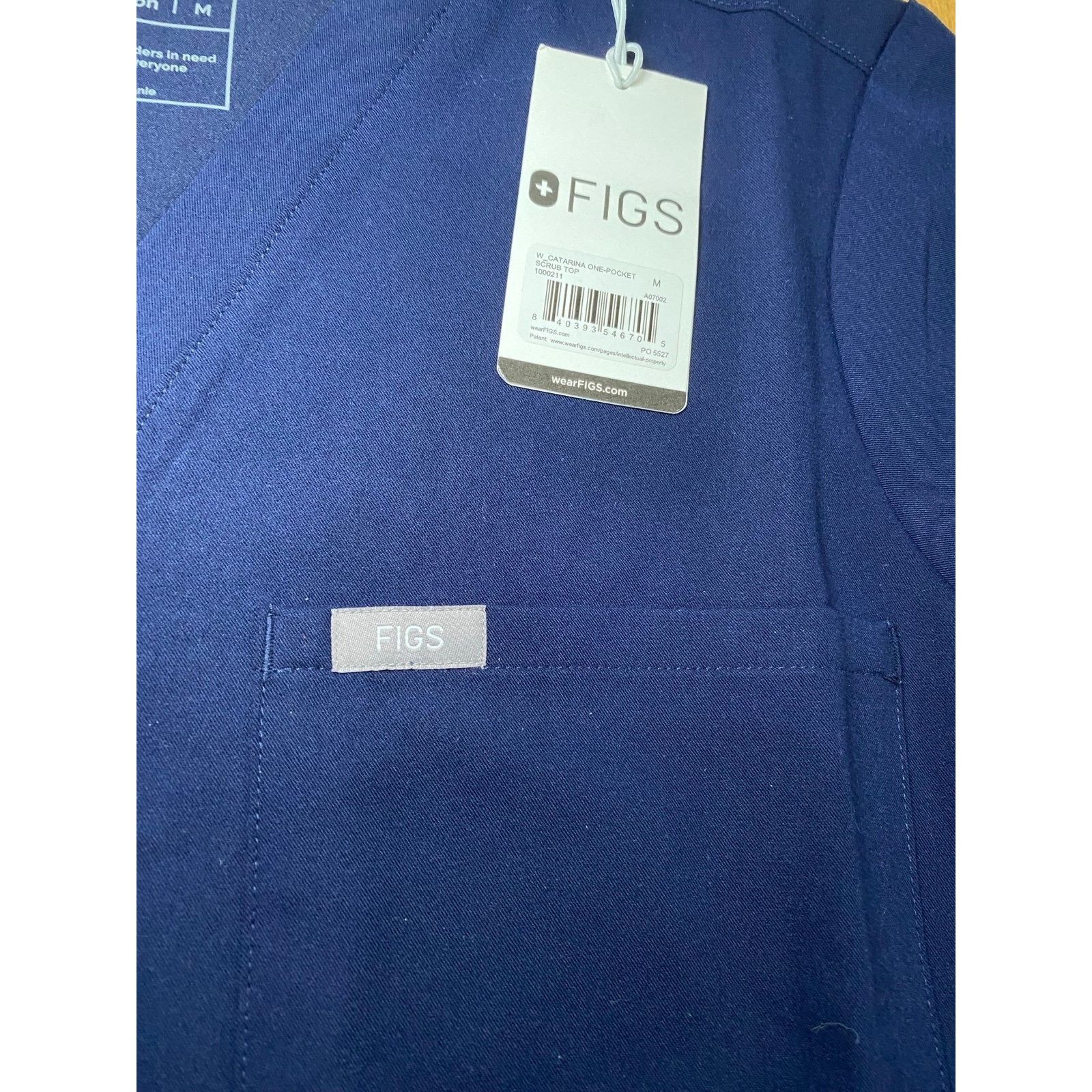 Other FIGS Catarina Scrub Tops for Women - Classic Fit, 1 Pocket, Size M / US 6-8 / IT 42-44 - 5 Thumbnail