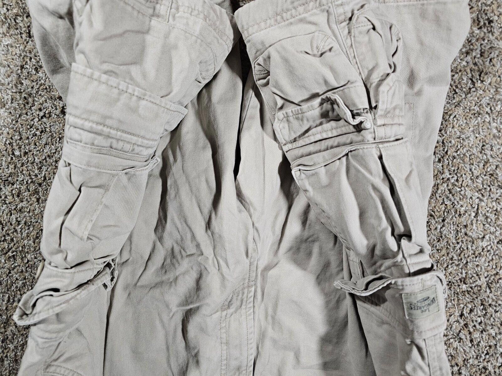 Lee LEE Dungarees Can't Bust Em Cargo Shorts Beige Size 40 Size US 40 / EU 56 - 2 Thumbnail