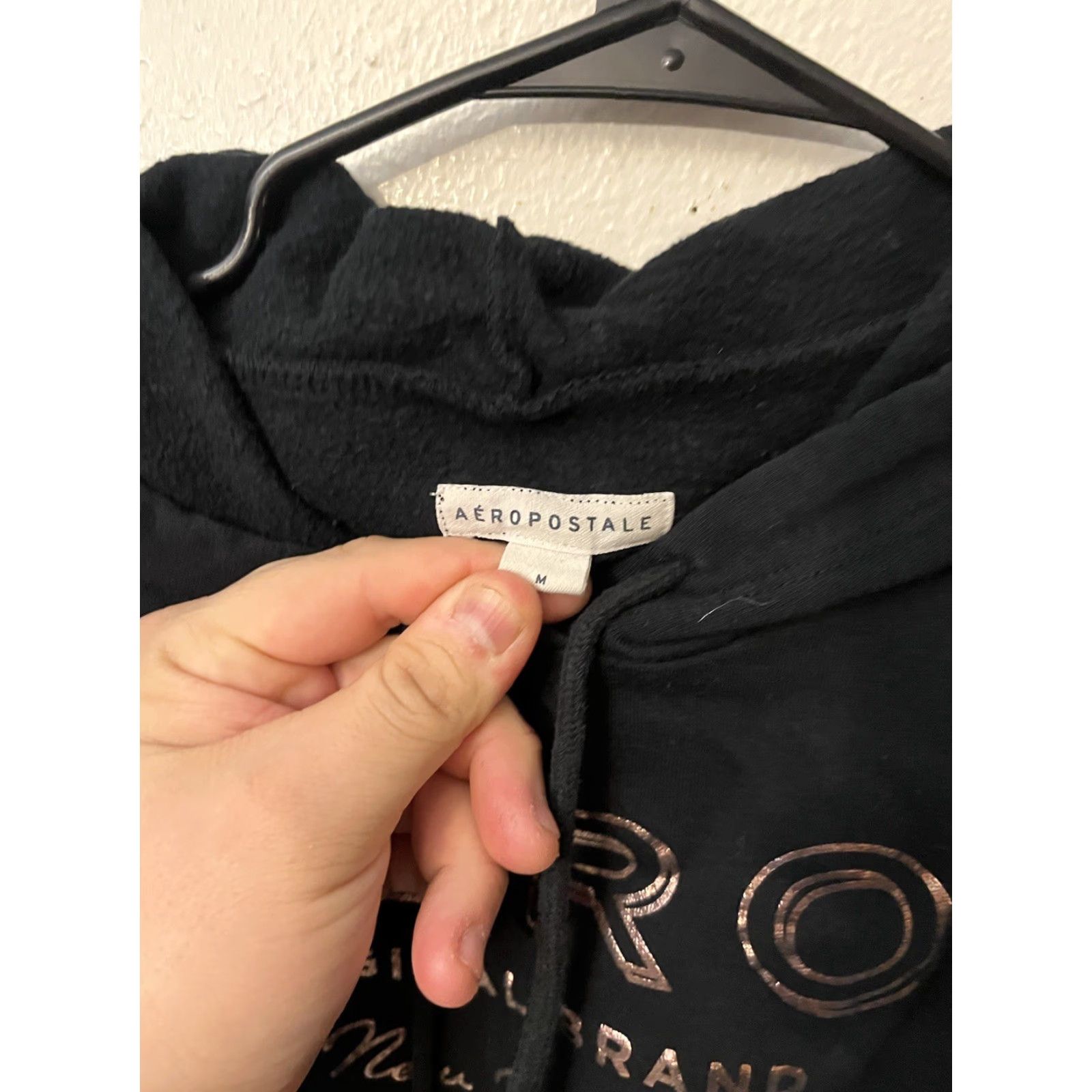 Vintage VINTAGE Aéropostale Hoodie Womens Pullover Activewear Size Medium Black Cotton Blended Fabric Size M / US 6-8 / IT 42-44 - 2 Thumbnail