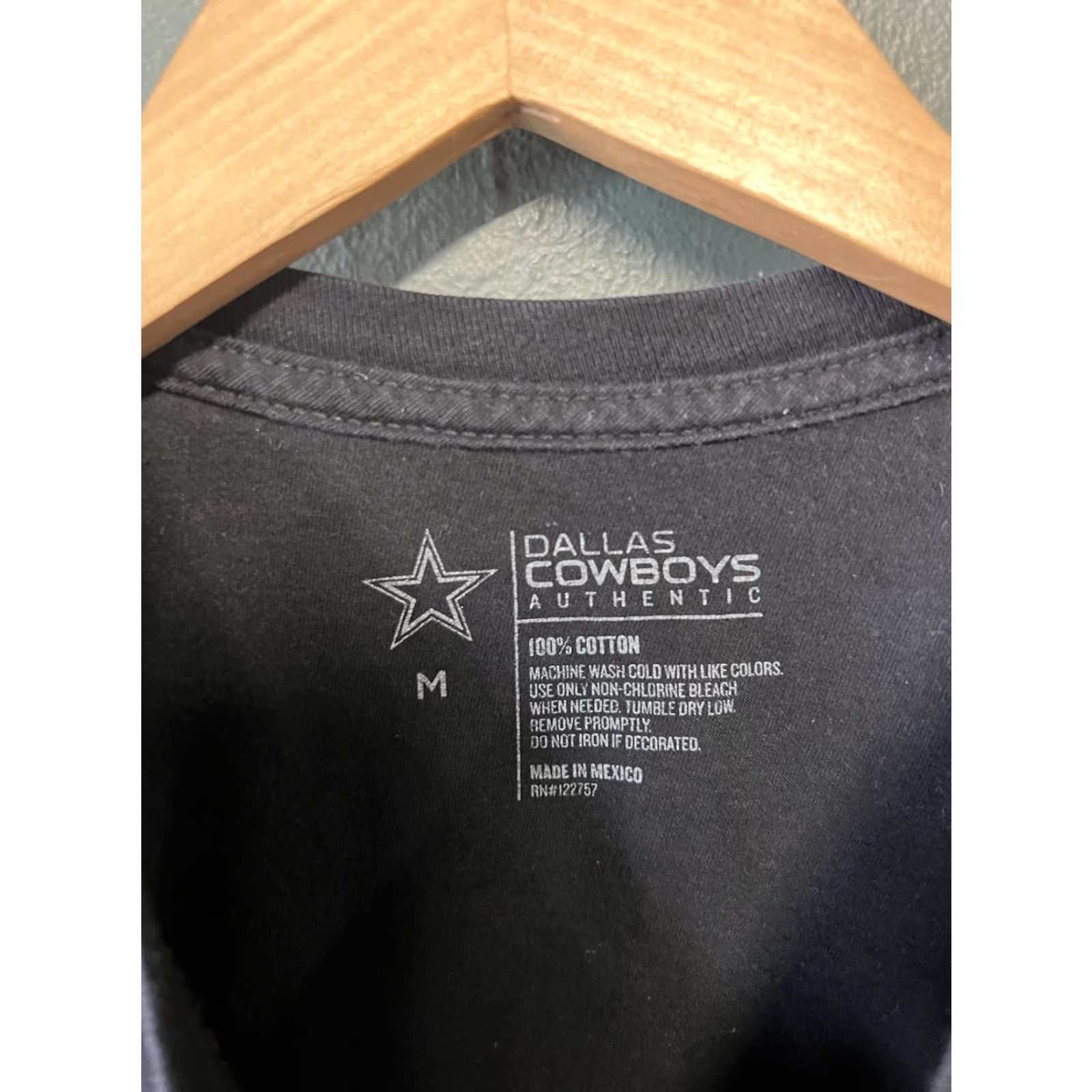 Star Wars Dallas Cowboys Star Wars Knit T-Shirt Mens Medium Short Sleeve Black Cotton Shirt Mens Size US M / EU 48-50 / 2 - 3 Thumbnail