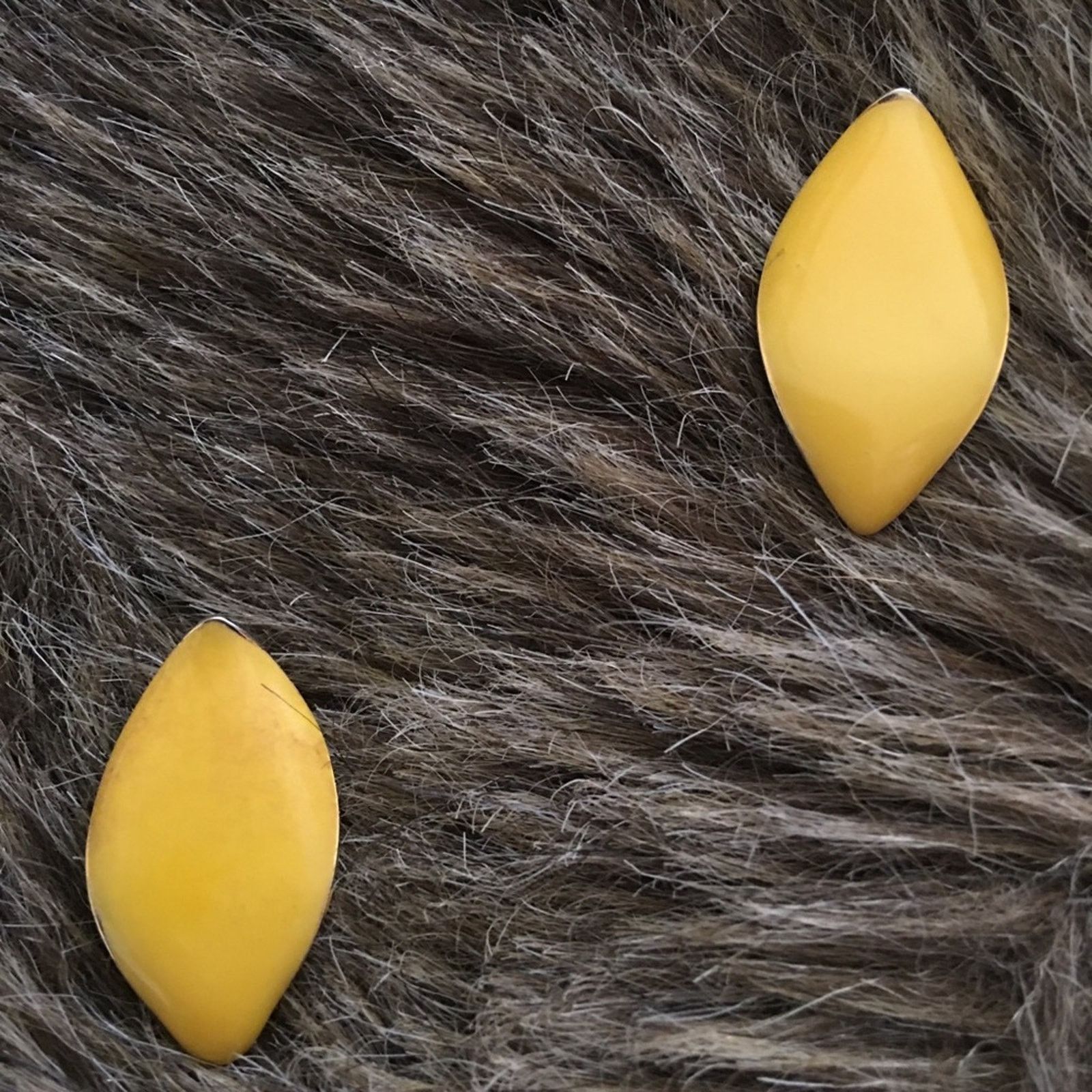 Vintage Vintage 80s mustard enamel pierced earrings Size ONE SIZE - 2 Thumbnail