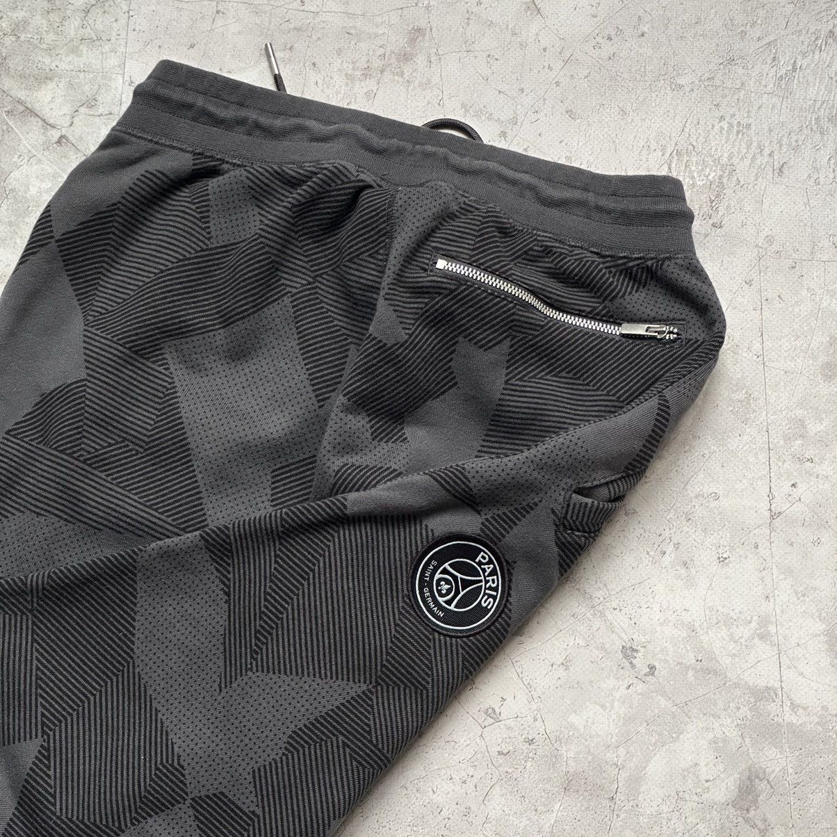 Jordan Brand × Nike Nike Paris Saint Germain Sweatpants Size US 30 / EU 46 - 3 Thumbnail
