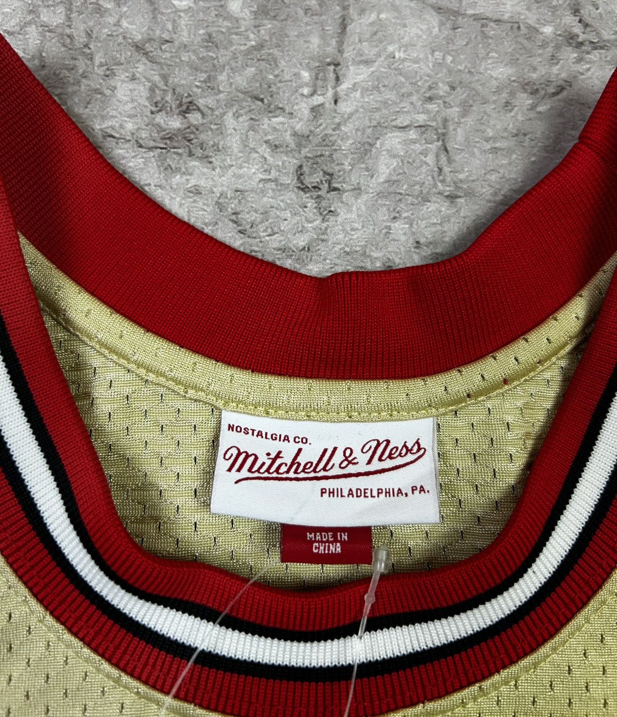 Mitchell & Ness Mitchell & Ness Chicago Bulls Swingman Jersey in Gold Jordan Size US S / EU 44-46 / 1 - 6 Thumbnail