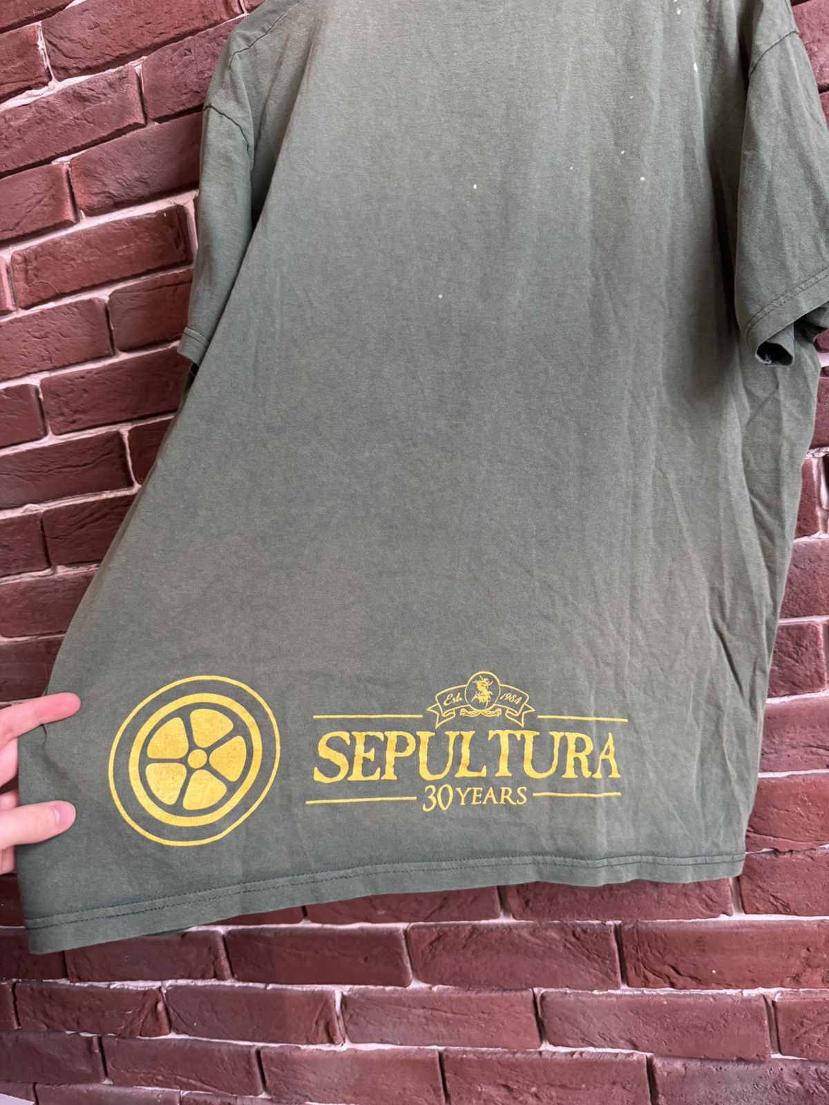 Band Tees Rare Sepultura Roots 30 years Metal Band Tee Grail XL green Size US XL / EU 56 / 4 - 7 Thumbnail