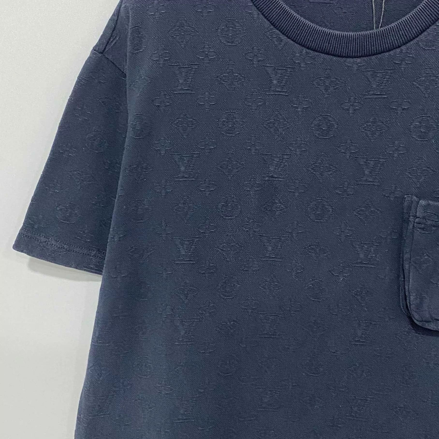 Louis Vuitton LV pocket short-sleeve tee L Size US L / EU 52-54 / 3 - 5 Thumbnail