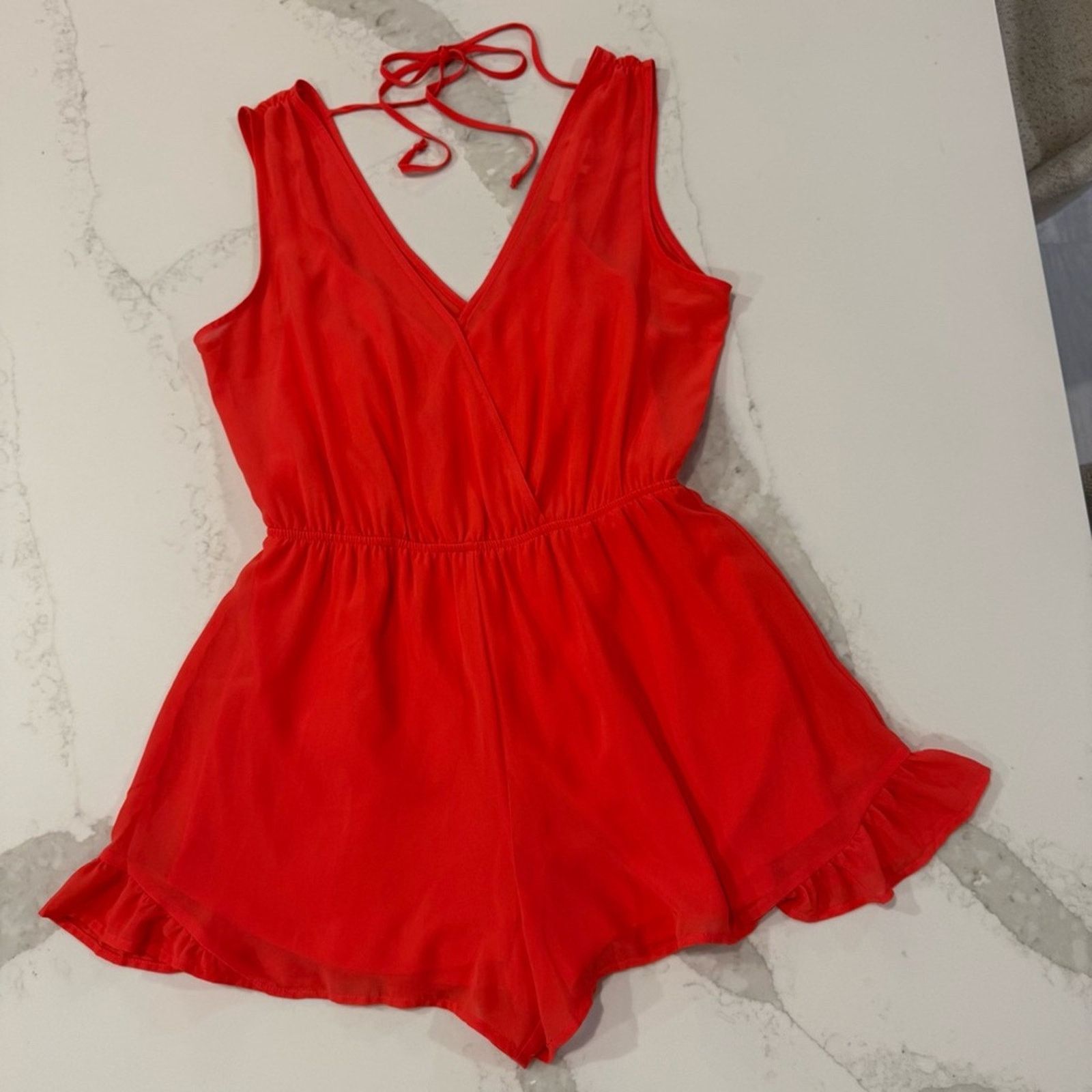 ASTR The Label ASTR The Label Ruffle Shorts V-Neck Romper Women’s Small Size 28" / US 6 / IT 42 - 3 Thumbnail