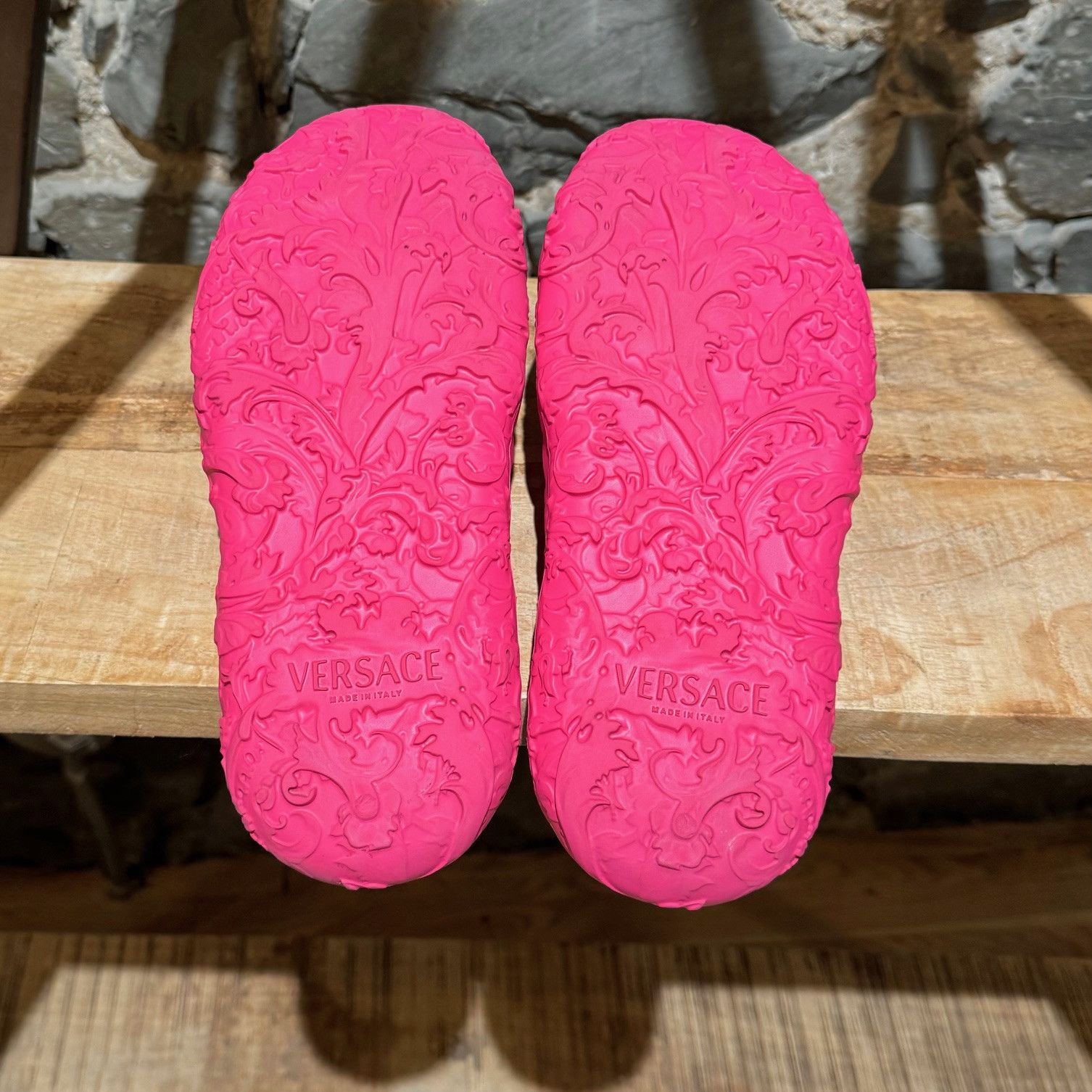 Versace Versace Pink Barocco Medusa Dimension Pool Slides Size US 7 / EU 40 - 9 Thumbnail
