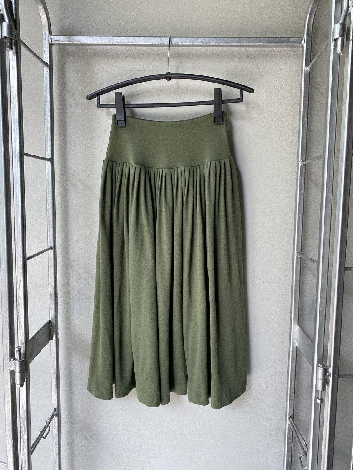 Norma Kamali NORMA KAMALI Olive Green Gathered Skirt. Size M / US 6-8 / IT 42-44 - 10 Thumbnail