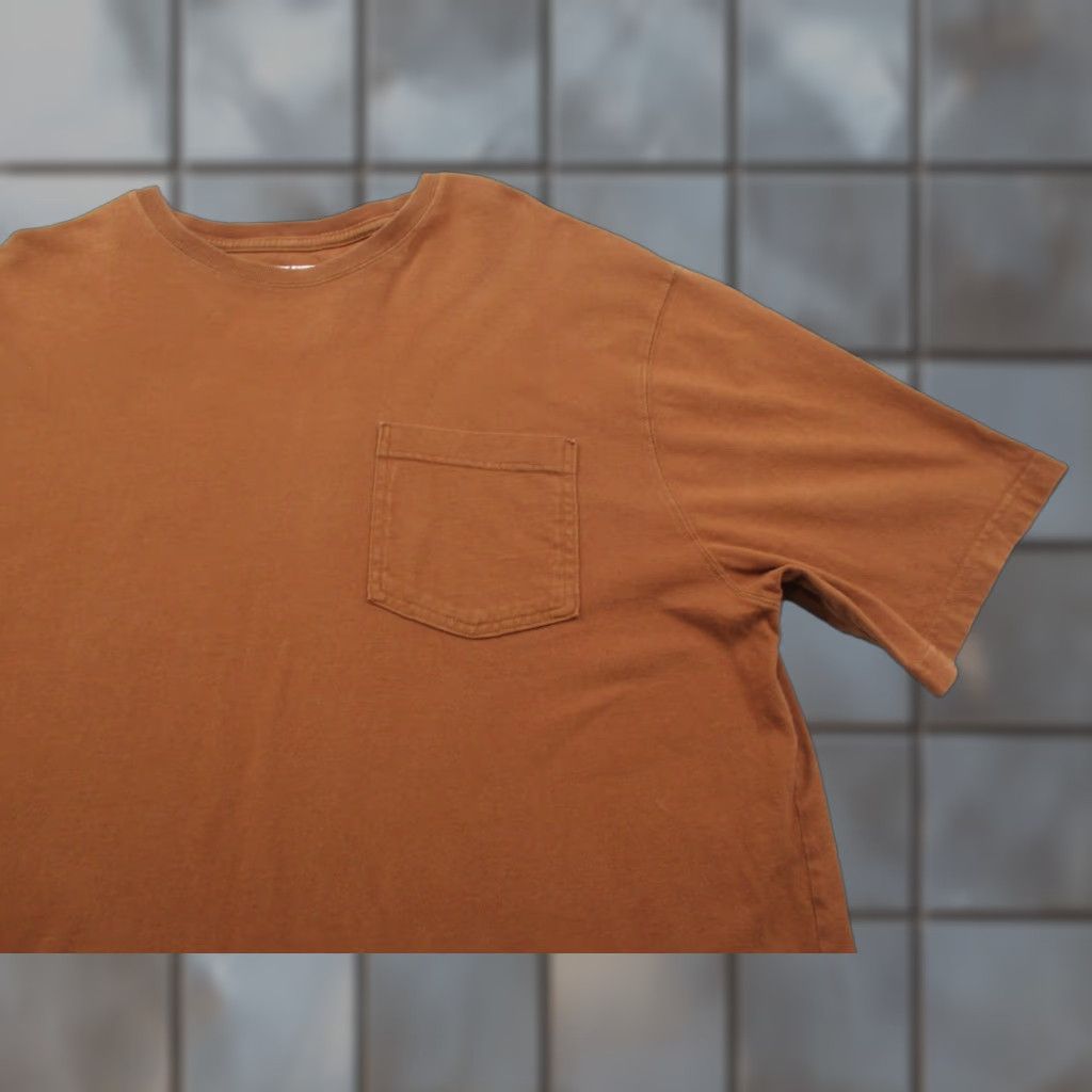 CO Duluth Trading Co T Shirt Mens XL Relaxed Fit Dark Brown Longtail Tee Pocket Shirt Size US XL / EU 56 / 4 - 1 Thumbnail