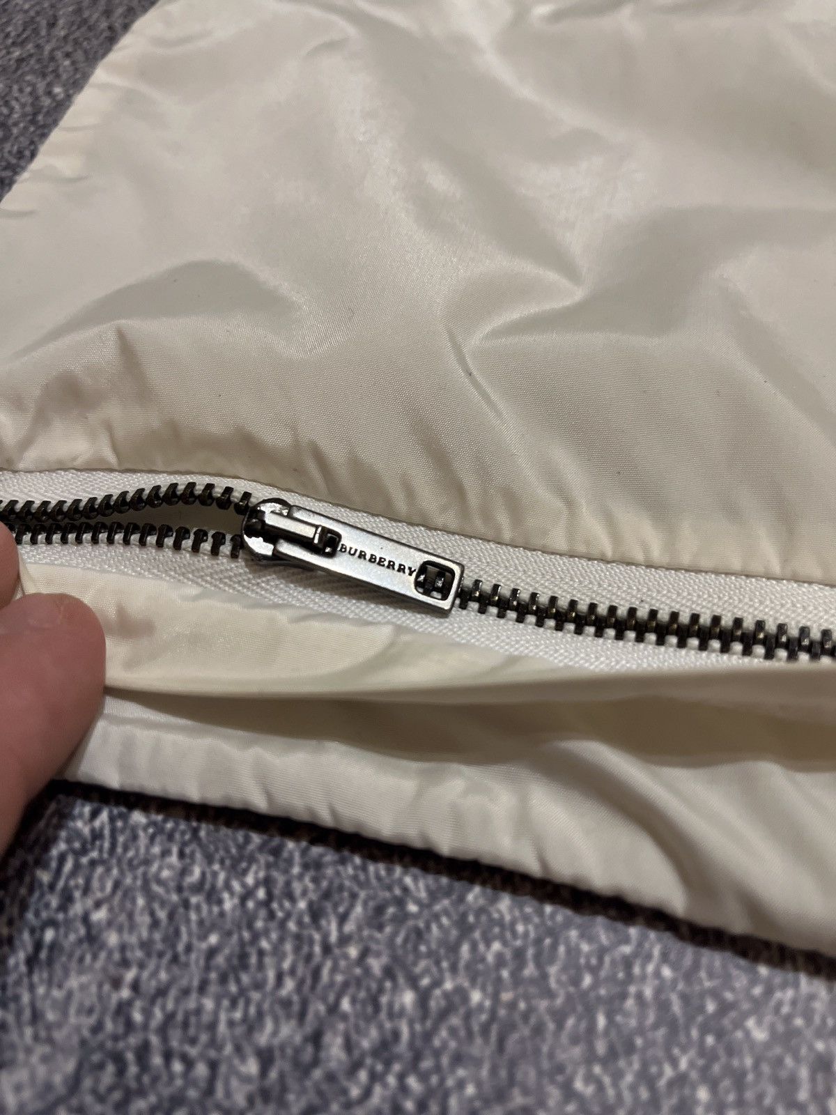 Burberry Vintage Burberry Nylon Bag Size ONE SIZE - 5 Thumbnail