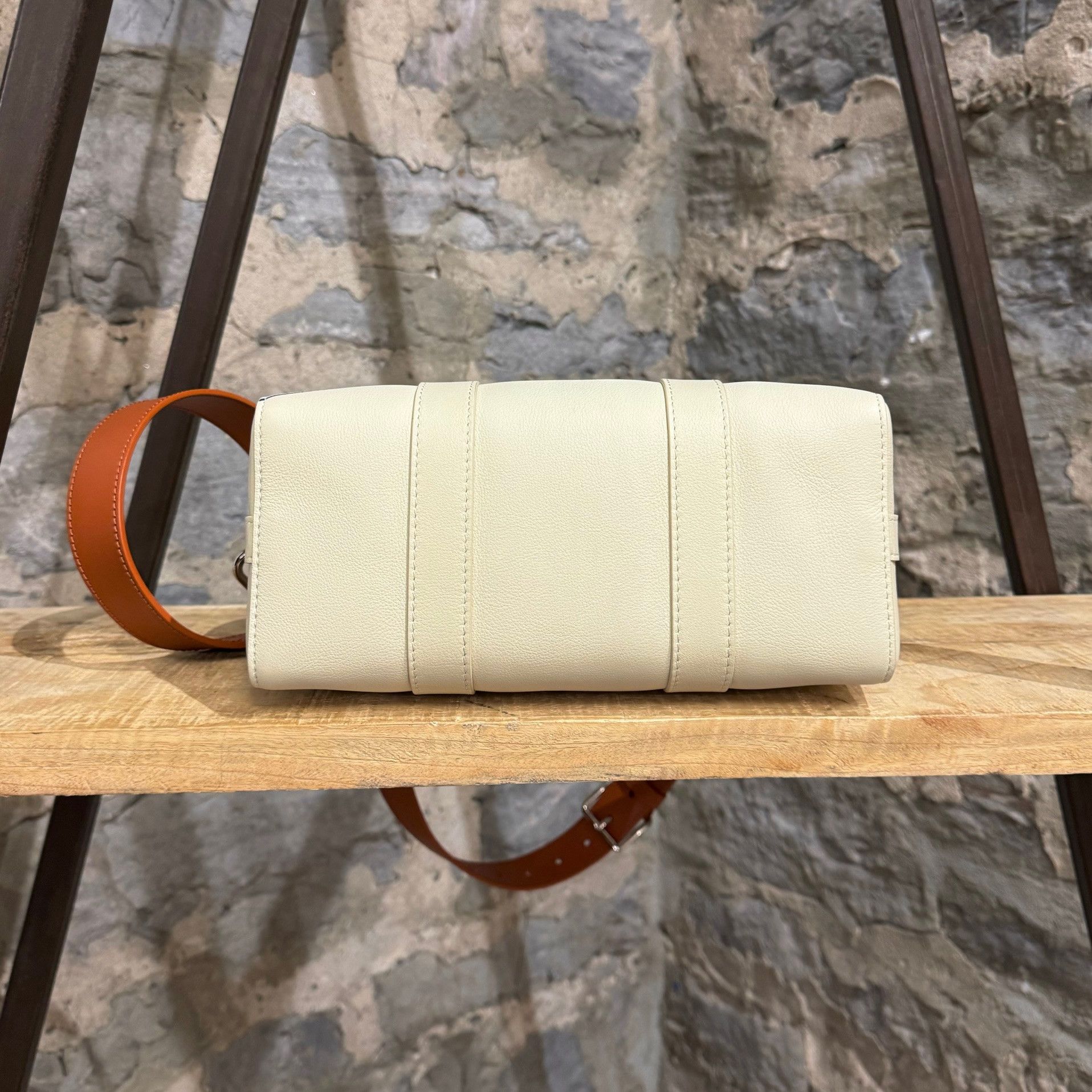 Louis Vuitton Louis Vuitton 2022 Beige City Keepall Crossbody Bag Size ONE SIZE - 10 Thumbnail