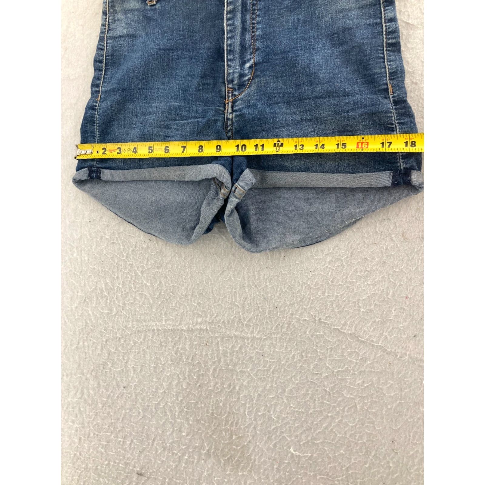 Vintage Divided Women's Blue Denim High Waist Jean Shorts Size 6 Distressed Casual 90s Size 28" / US 6 / IT 42 - 3 Thumbnail