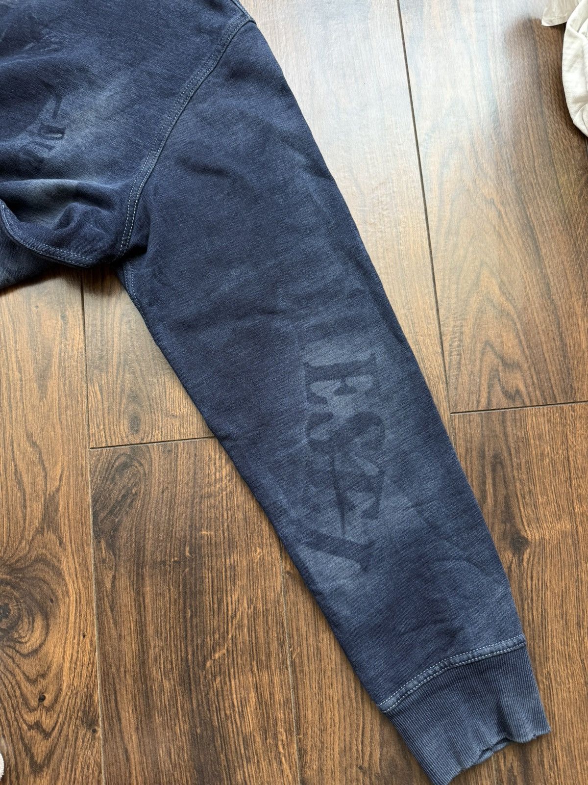 Diesel vintage Diesel y2k big logo distressed faded sweatshirt Size US XL / EU 56 / 4 - 7 Thumbnail
