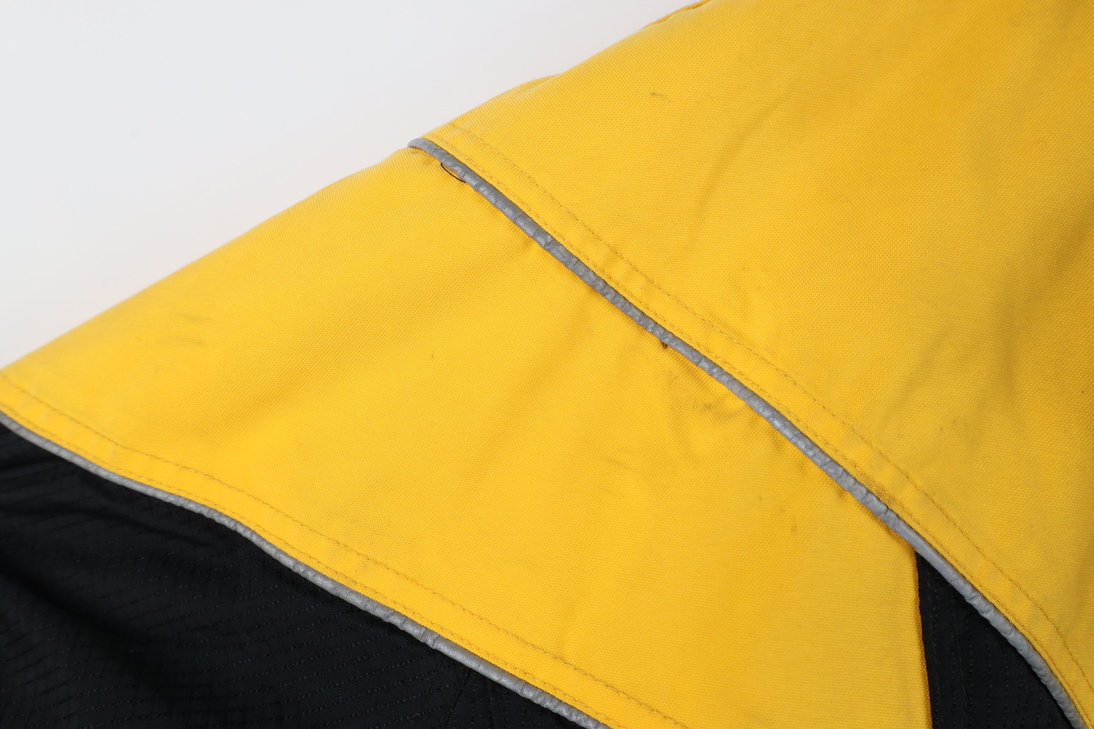 Vintage Vintage 90s Streetwear Insulated Winter Snowboard Jacket Size US L / EU 52-54 / 3 - 5 Thumbnail
