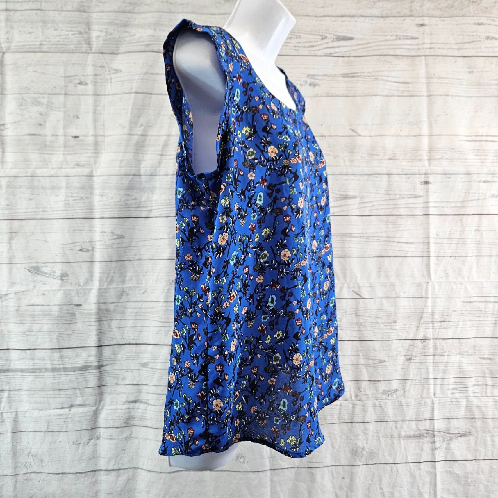 Vintage VINTAGE Pleione Womens Top Sz Small Blue Red Floral Size S / US 4 / IT 40 - 3 Thumbnail