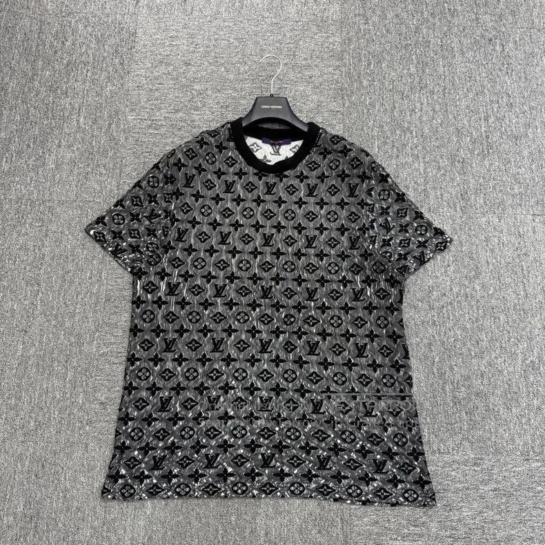 Louis Vuitton Louis Vuitton Monogram Print T. Size US XXL / EU 58 / 5 - 1 Thumbnail