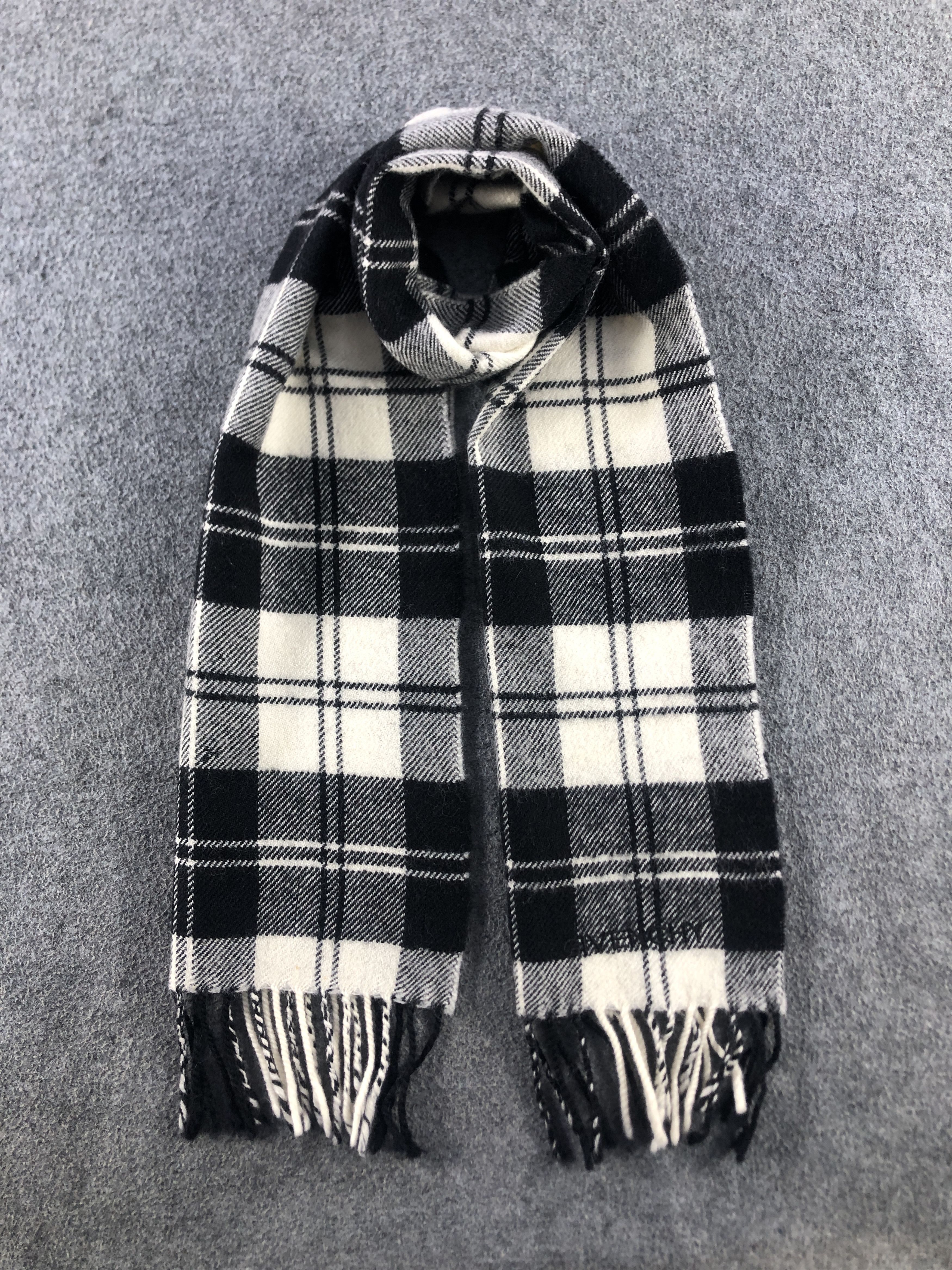 Givenchy Givenchy Wool Scarf / Muffler / Neckwear P873 Size ONE SIZE - 1 Thumbnail