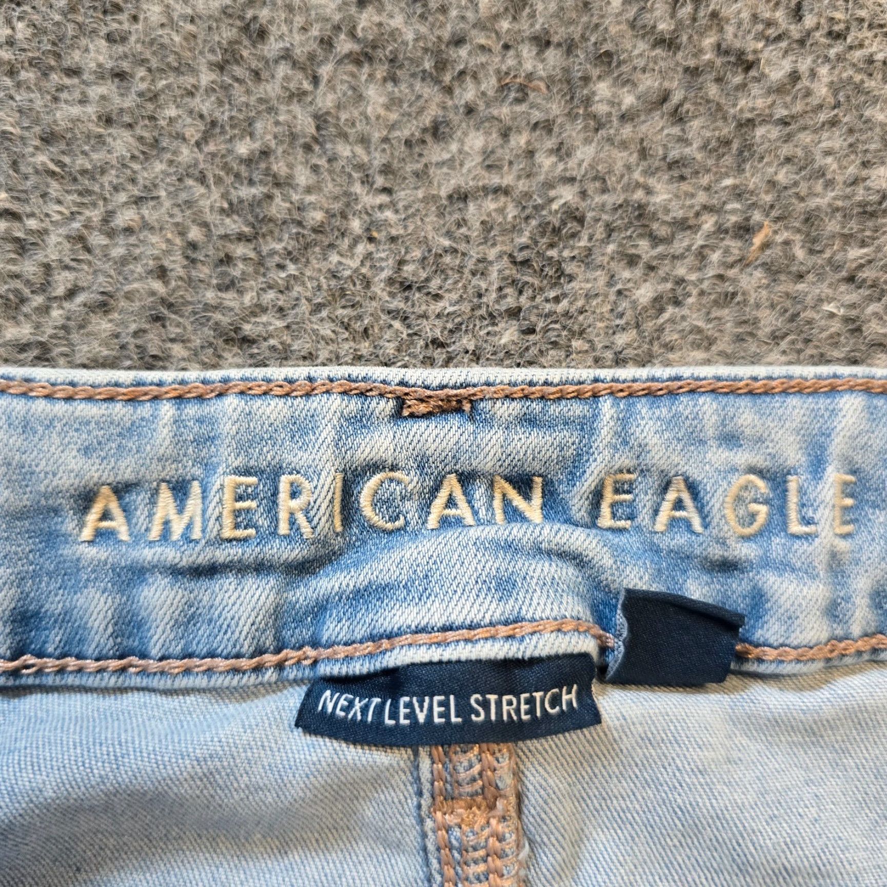 American Eagle Outfitters American Eagle Outfitters Jeans Women Size 18 Blue Super High Rise Flare Distressed Casual Denim 5-Pocket Regular Rise 31 In Inseam Size 40" / US 18 - 4 Thumbnail