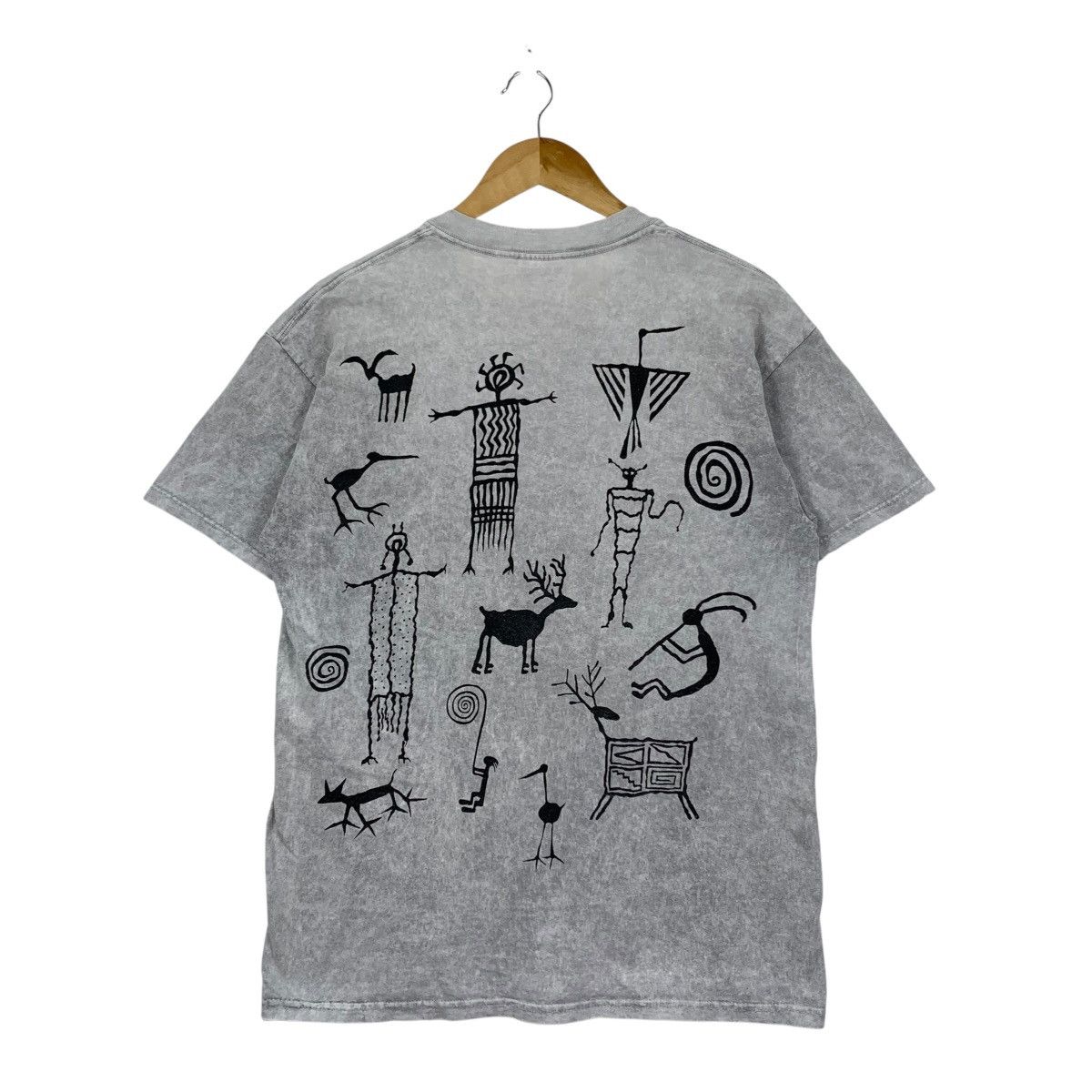 Vintage Vintage 90s CAVE DRAWING Art Stone Wash Tie Dye Shirt Size US L / EU 52-54 / 3 - 3 Thumbnail