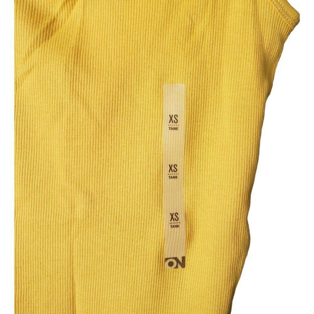 Old Navy Ct1410 Old Navy Nwt Ladies Banana Yellow Tank Top Xs Size XS / US 0-2 / IT 36-38 - 4 Thumbnail