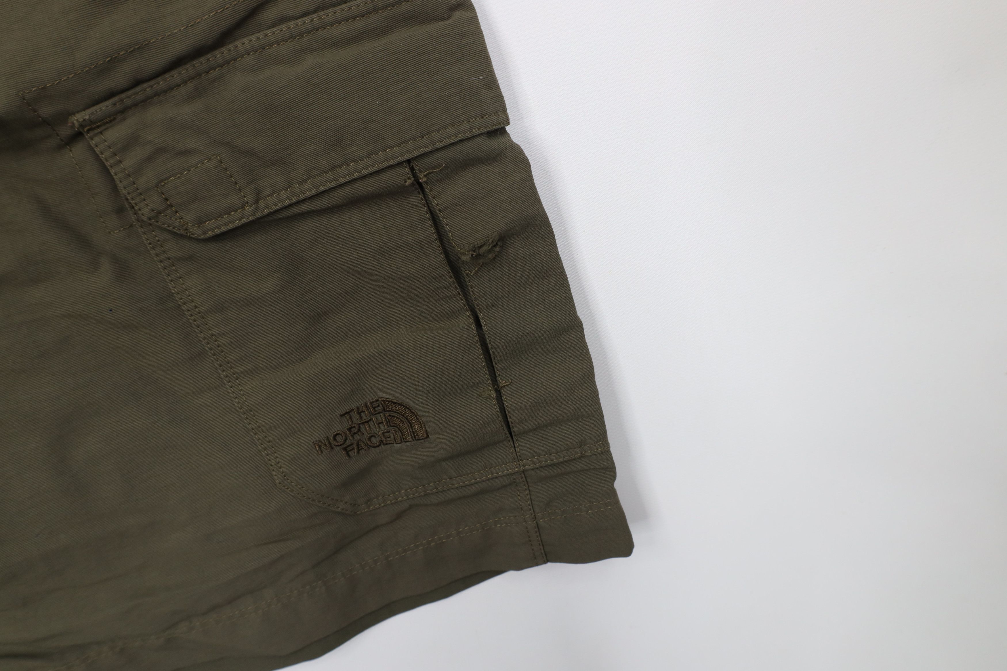 The North Face Vintage Y2K The North Face Trekking Cargo Shorts Green Size US 36 / EU 52 - 5 Thumbnail