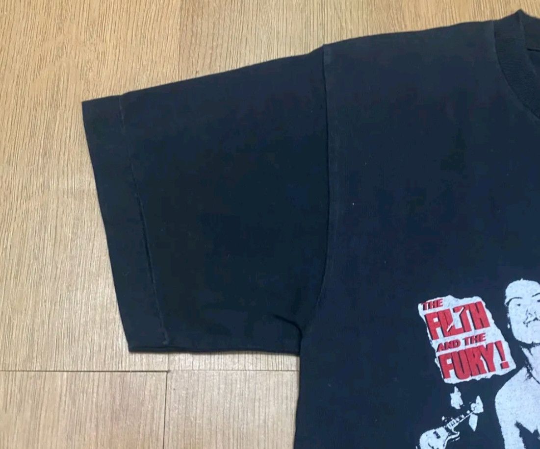 Band Tees Vintage 90s Sex Pistols Sid Vicious Punk Band Tshirt Size US M / EU 48-50 / 2 - 5 Thumbnail