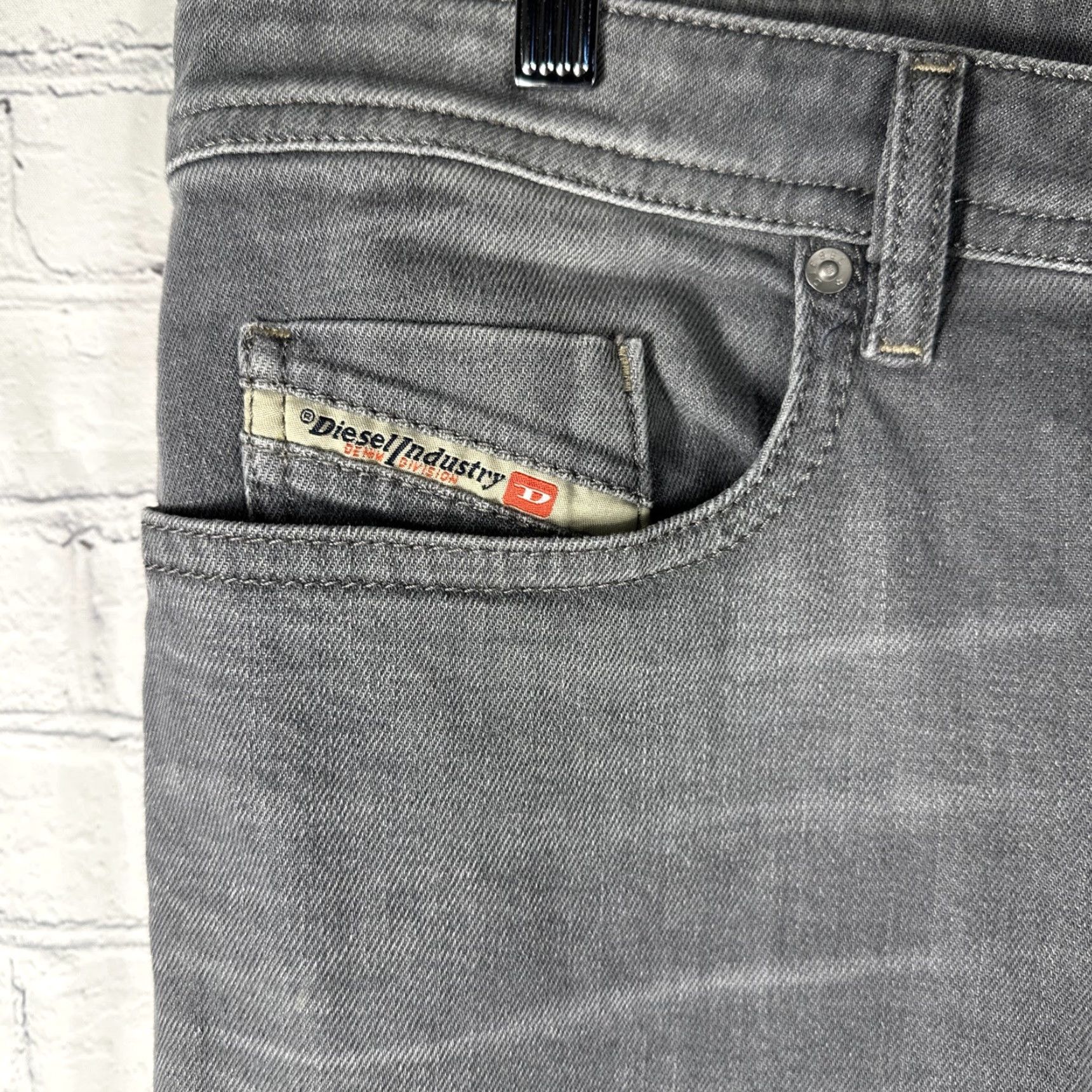 Diesel Diesel Buster 0853T Regular Slim Tapered Stretch Jeans Gray Cowhide Leather 36 Size US 36 / EU 52 - 3 Thumbnail