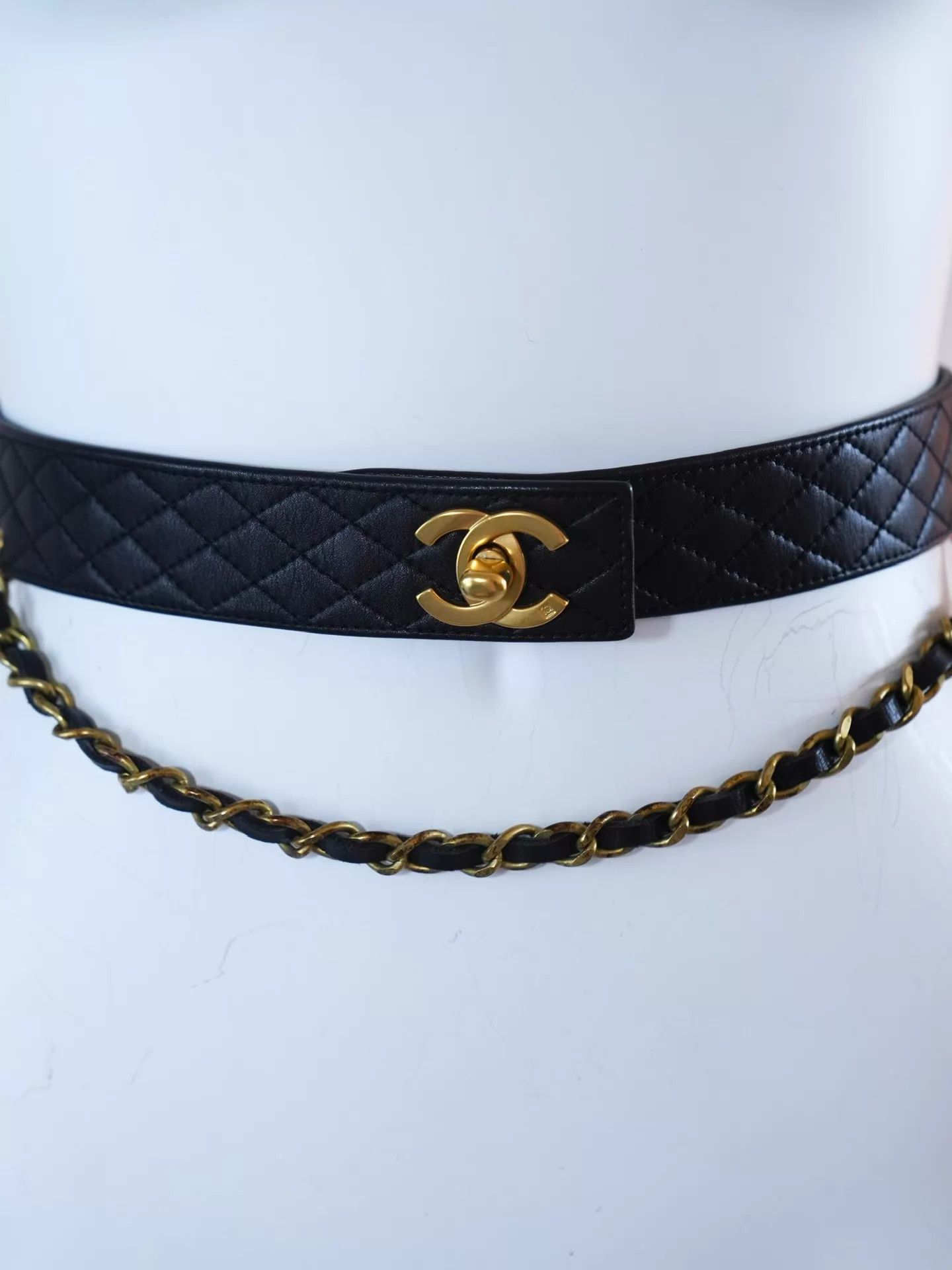 Chanel Chanel 1994 Black & Gold Calfskin Belt with Bag Buckle Size ONE SIZE - 2 Thumbnail