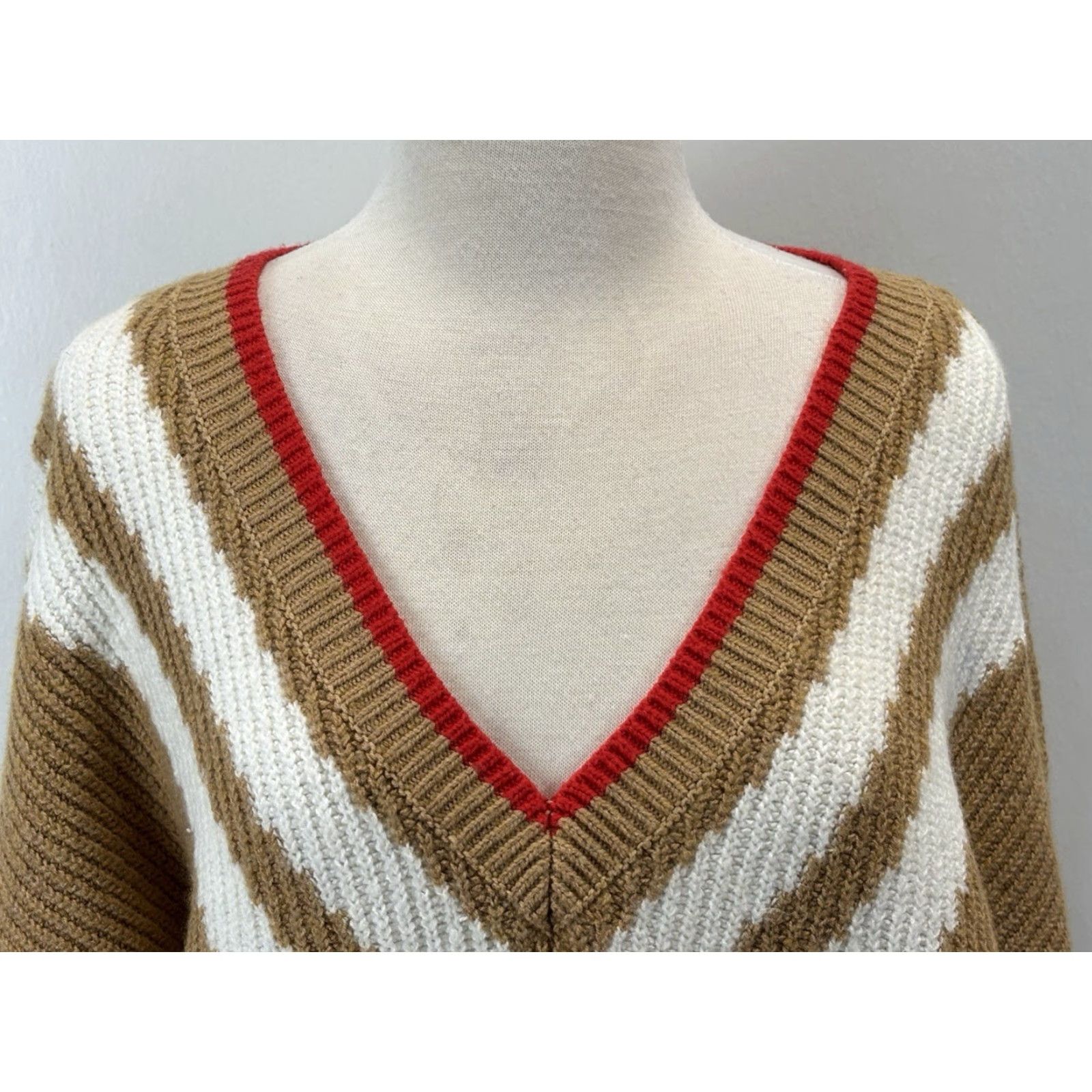 Vintage VINTAGE Maeve Pullover Sweater Women's Medium Brown Slouchy Deep V-Neck Long Sleeve Bohemian Preppy Fall Winter Size M / US 6-8 / IT 42-44 - 5 Thumbnail