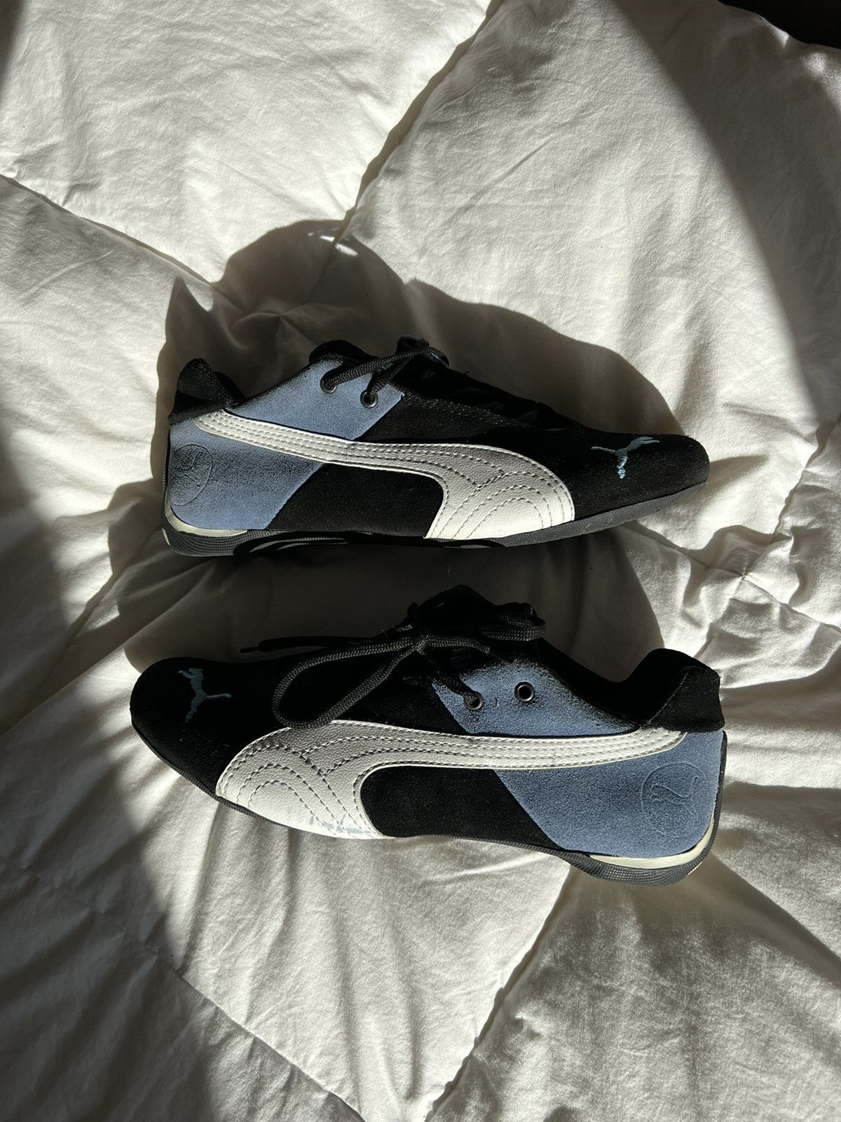 Puma × Vintage Vintage 2000s Puma Y2K Sneakers Size US 9 / IT 39 - 1 Thumbnail