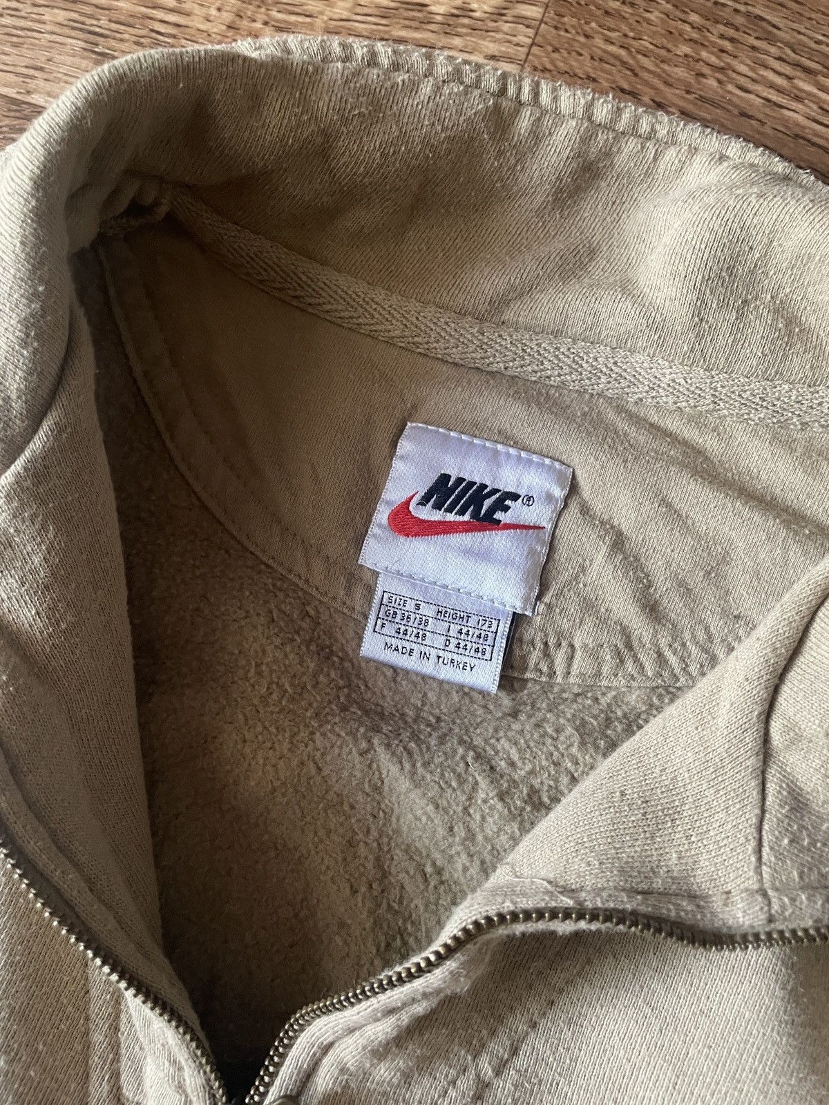 Nike Vintage Nike 1\4 Zip Small Logo Heavy Cotton Sweatshirt Size US S / EU 44-46 / 1 - 5 Thumbnail