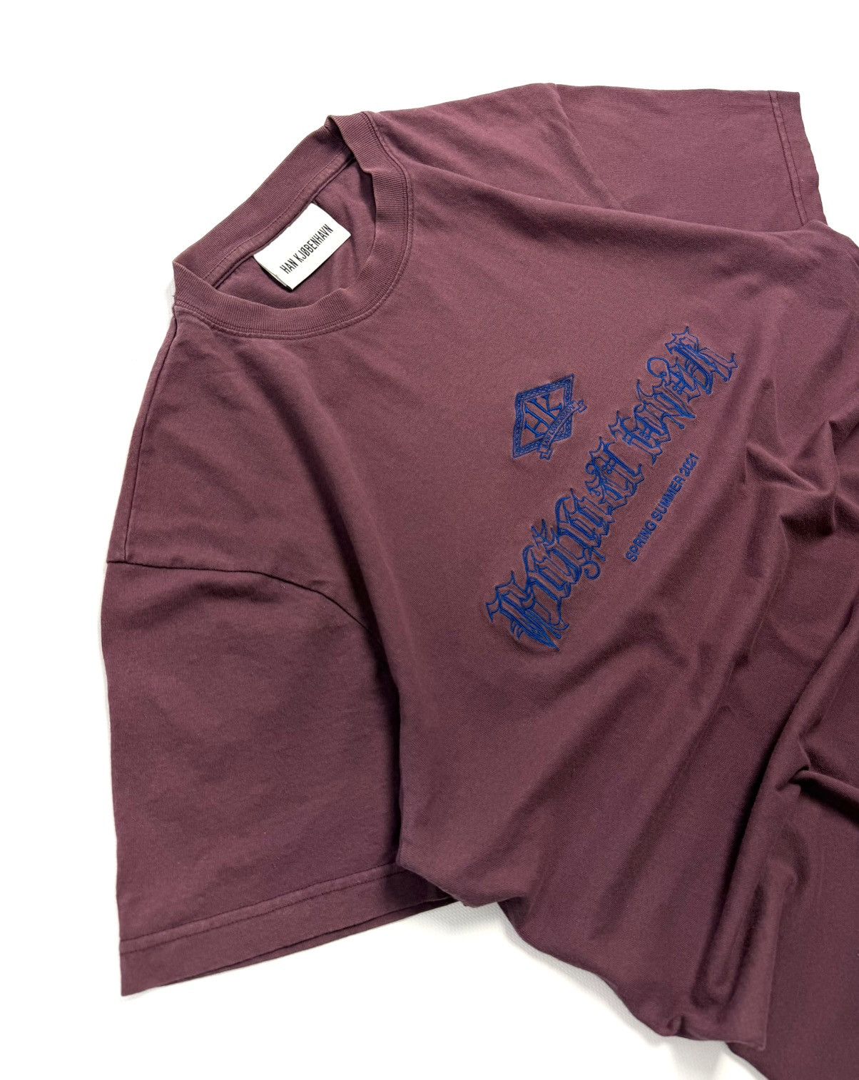 Han Kjobenhavn Han Kjobenhavn SS21 Gothic Embroidered Logo Tee Burgundy Size US L / EU 52-54 / 3 - 4 Thumbnail