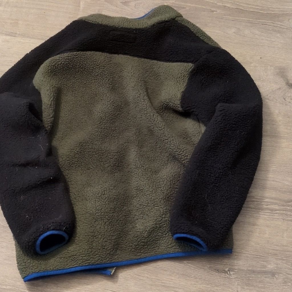 Other Edgar + Ash green black color block fleeceSherpa size medium Size US M / EU 48-50 / 2 - 3 Thumbnail