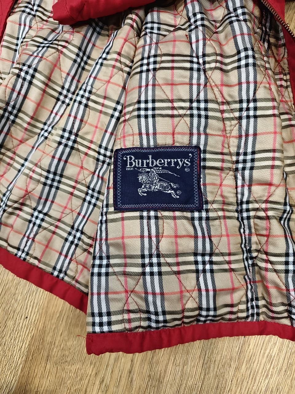 Burberry Iconic Vintage Burberry Jacket — Limited Edition Piece Size US L / EU 52-54 / 3 - 9 Thumbnail