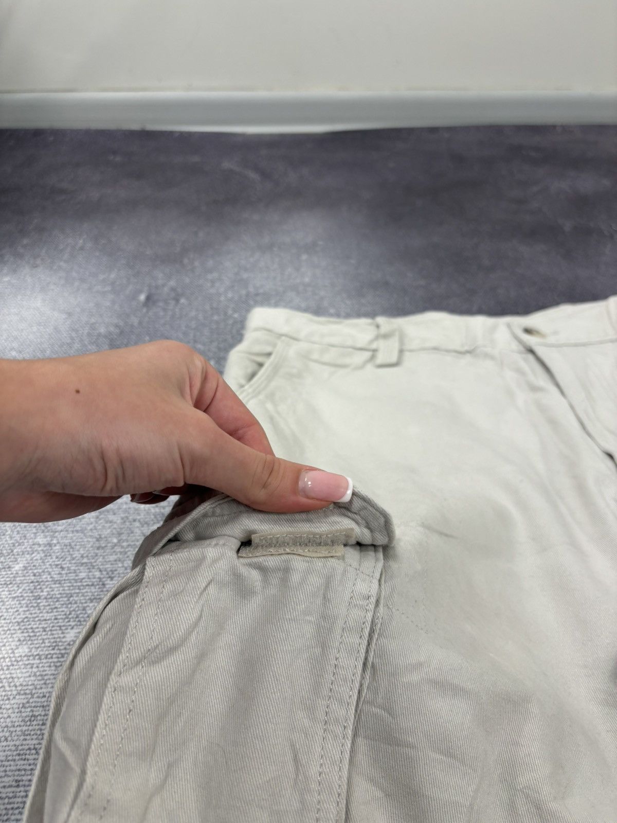 Dockers Vintage Dockers 2000s Y2K Beige Hype Utility Cargo Shorts Size US 36 / EU 52 - 7 Thumbnail