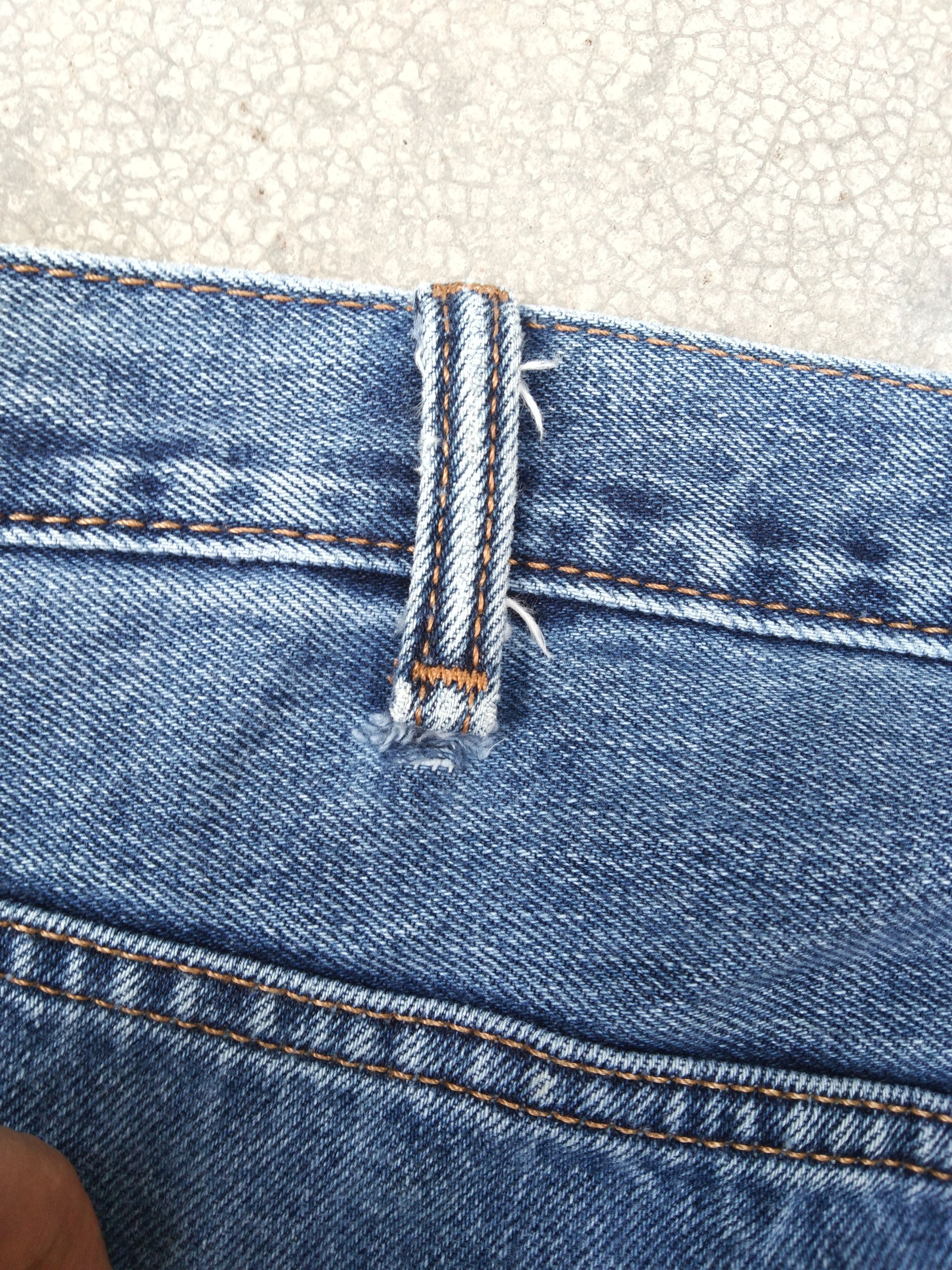 Levi's Vintage Levi's Jeans 550 Light Blue Wash Denim 38x34 Size US 38 / EU 54 - 3 Thumbnail