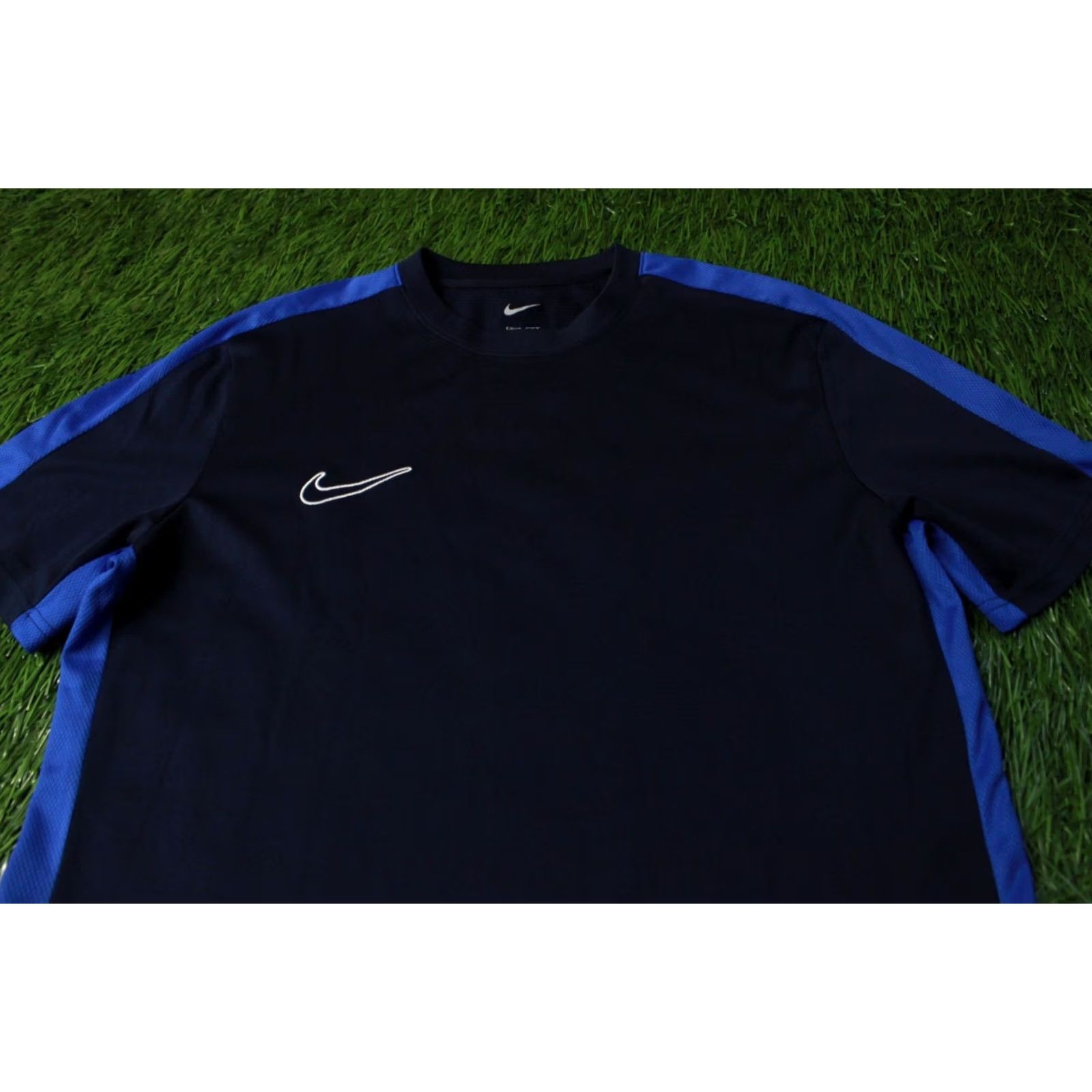 Nike Nike Academy Dri-FIT Original 2024 Men Football Shirt Jersey Tee Size L Blue Nike Dri-FIT Football Shirt Mens L Size US L / EU 52-54 / 3 - 2 Thumbnail