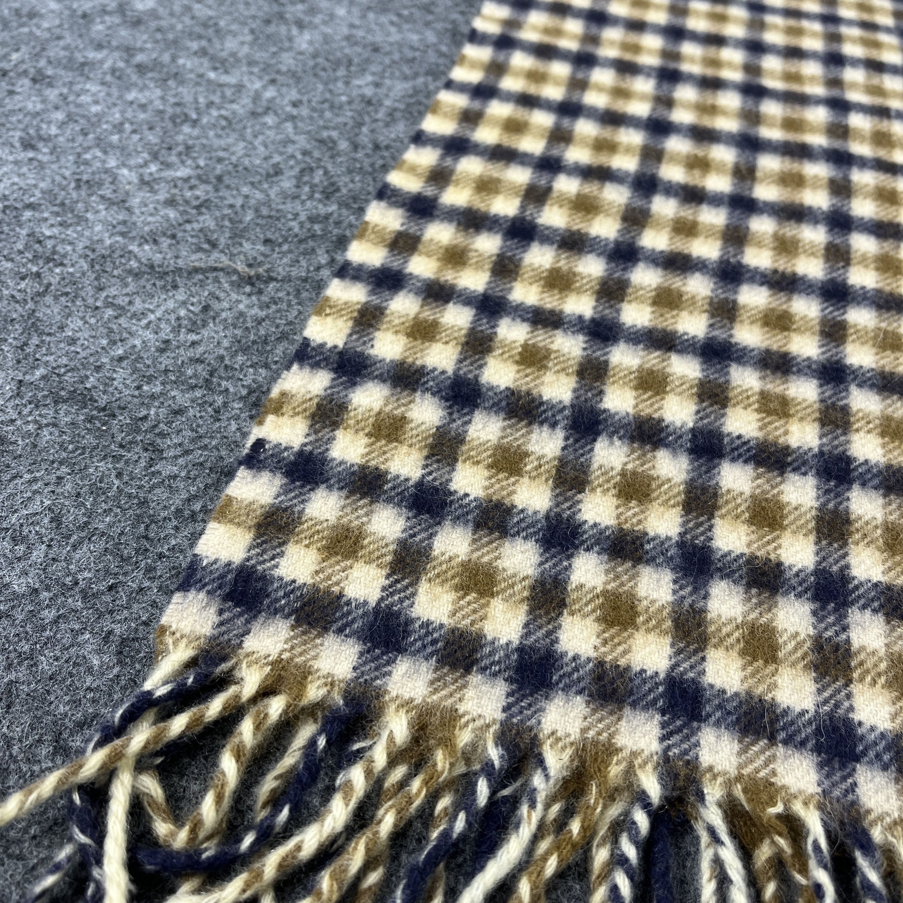 Aquascutum Aquasqutum Scarf / Muffler / Neckwear T1257 Size ONE SIZE - 7 Thumbnail