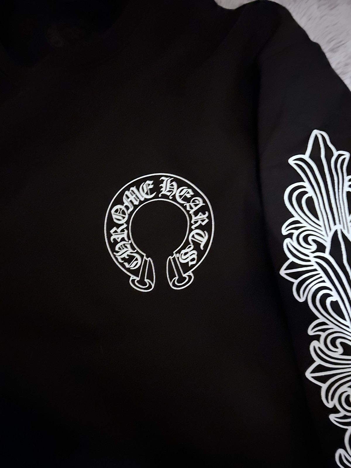 Chrome Hearts Chrome heart horseshoe neck logo crewneck Size US L / EU 52-54 / 3 - 4 Thumbnail