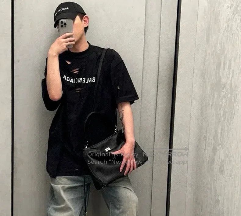 Balenciaga Balenciaga short sleeves Size US L / EU 52-54 / 3 - 8 Thumbnail