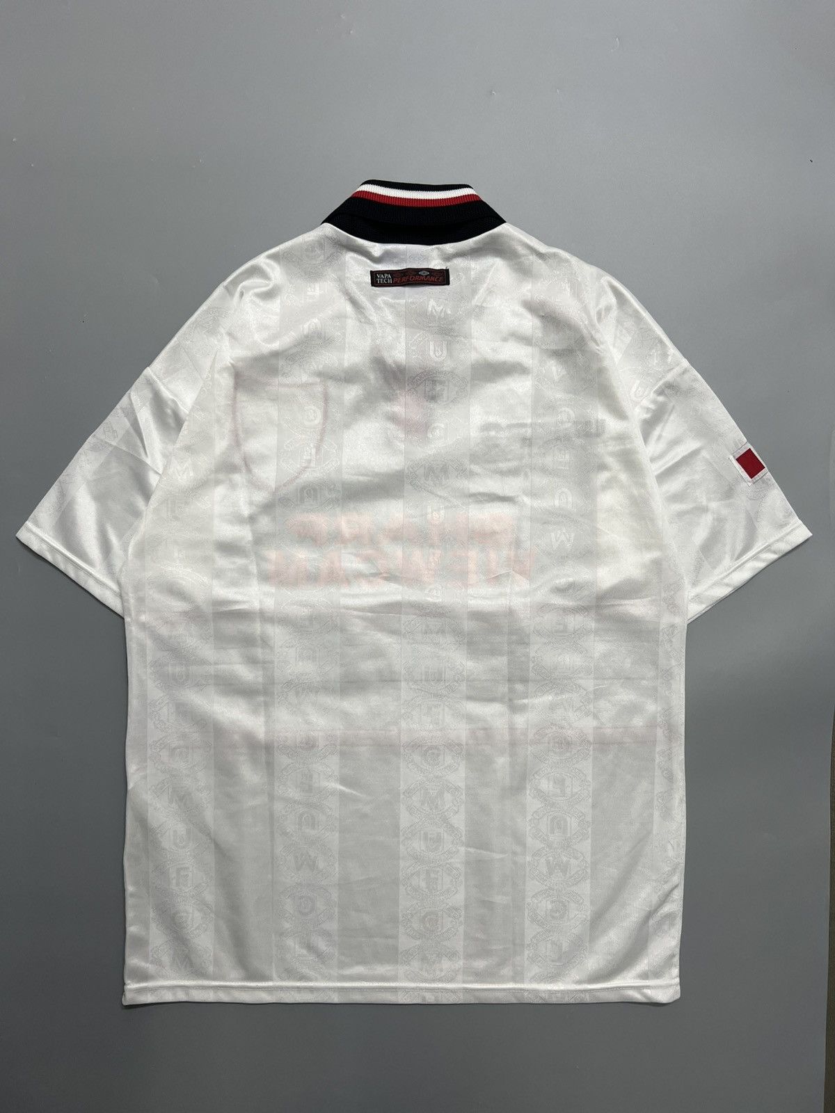 Umbro Vintage 1997 ManchesterUnited Away Jersey Size US M / EU 48-50 / 2 - 3 Thumbnail