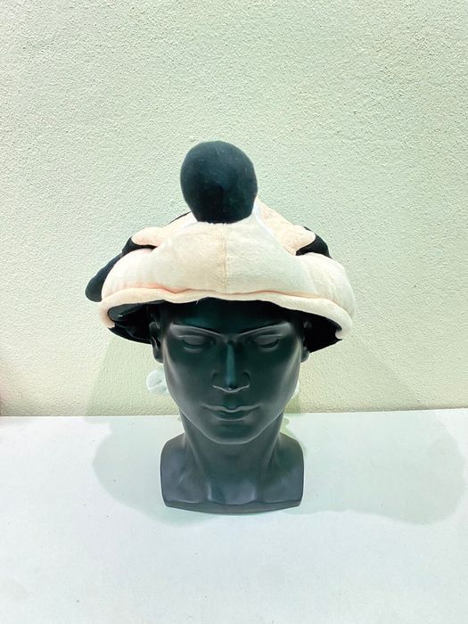 Cartoon Network × Disney × Vintage Disney Mascot Mickey Mouse Tokyo Beanie Hat Size ONE SIZE - 3 Thumbnail
