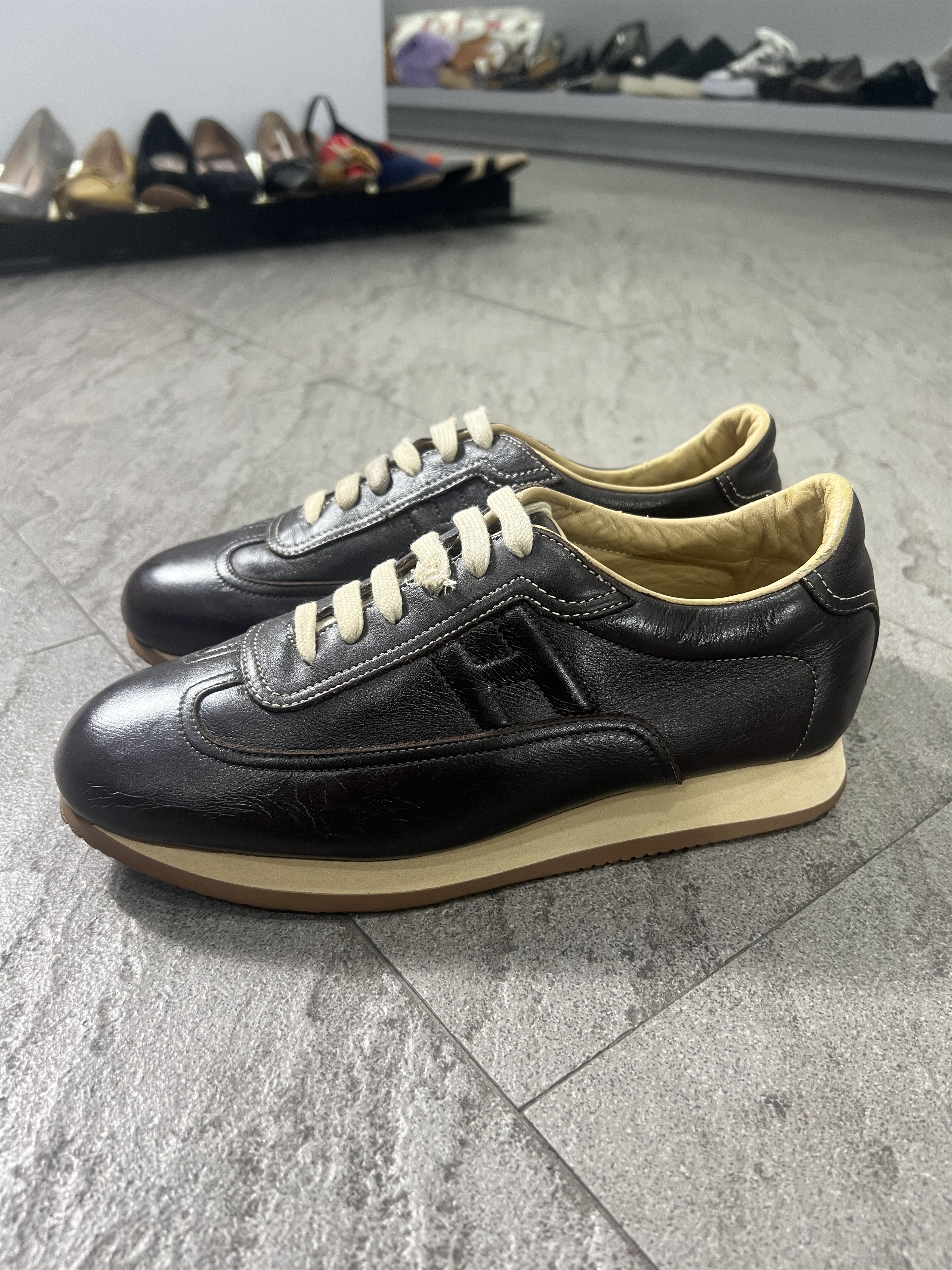 Hermes Hermes Leather Sneakers Brown H Logo Size 41 Italy Size US 8 / EU 41 - 3 Thumbnail